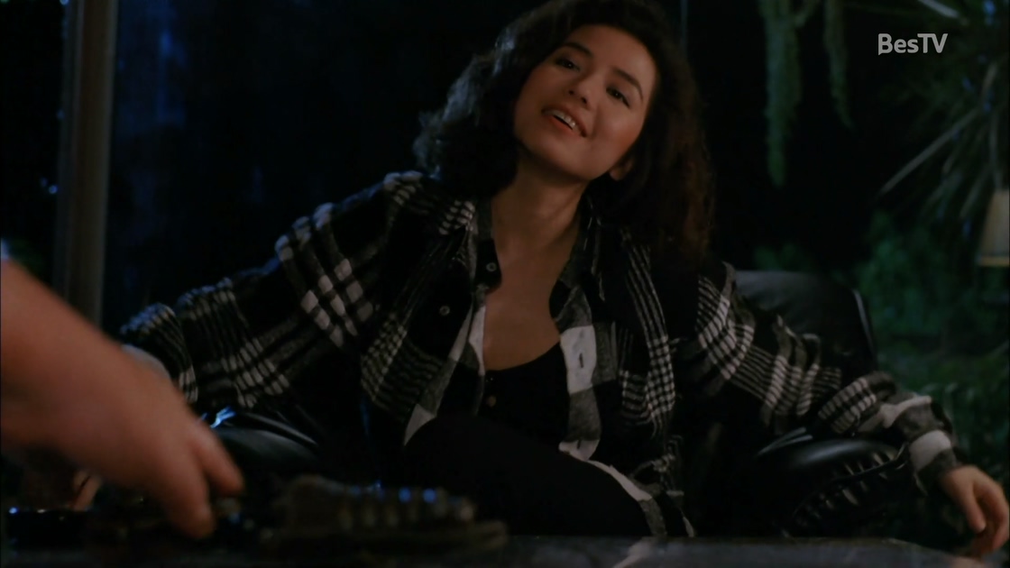 鬼马保镖贼美人 .ts_20241012_093417.418.jpg