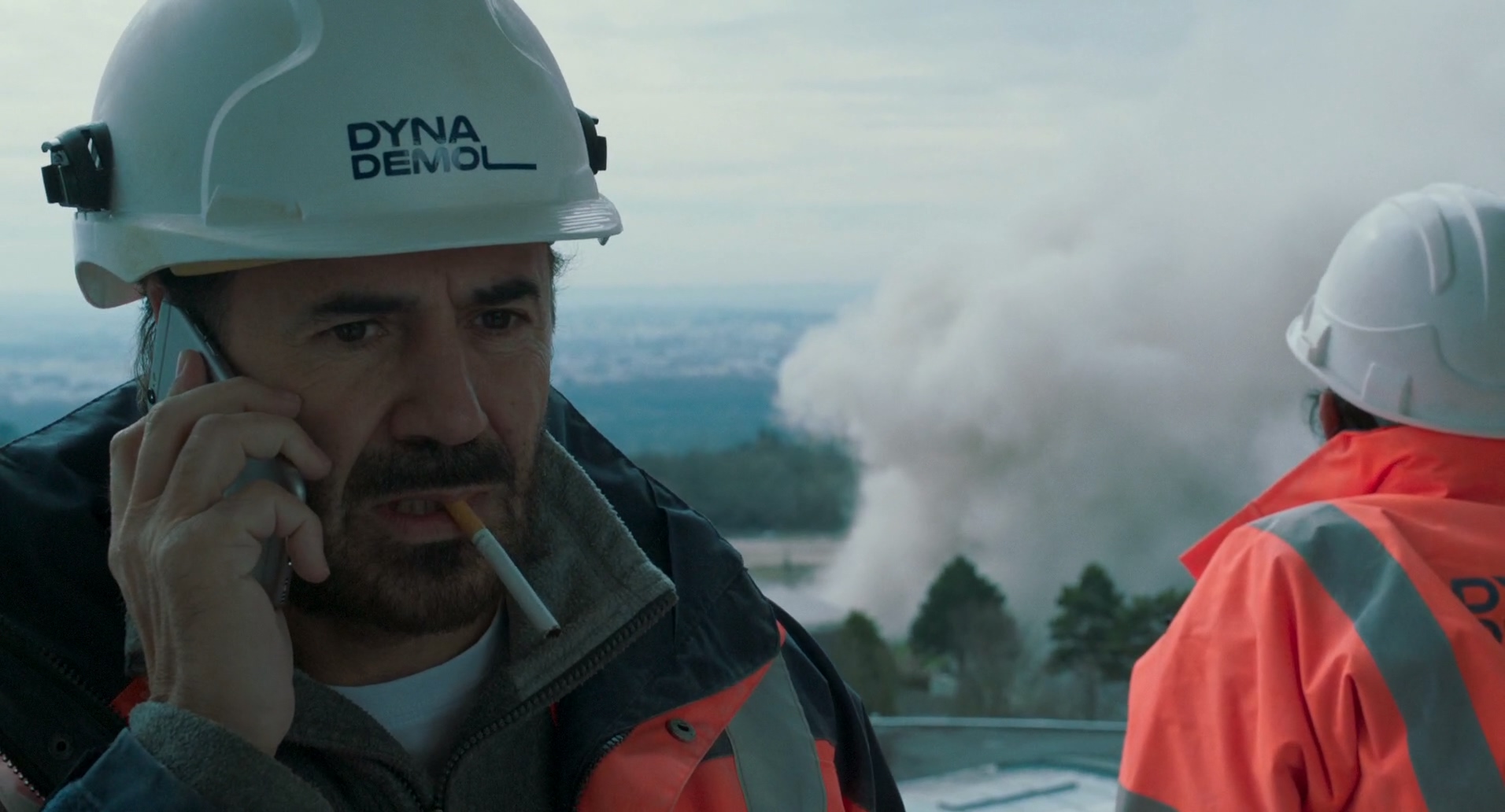 三兄妹Lola.et.ses.Frères.2018.FRENCH.1080p.WEB.H264-EXTREME (1).mkv_20250208_15.jpg