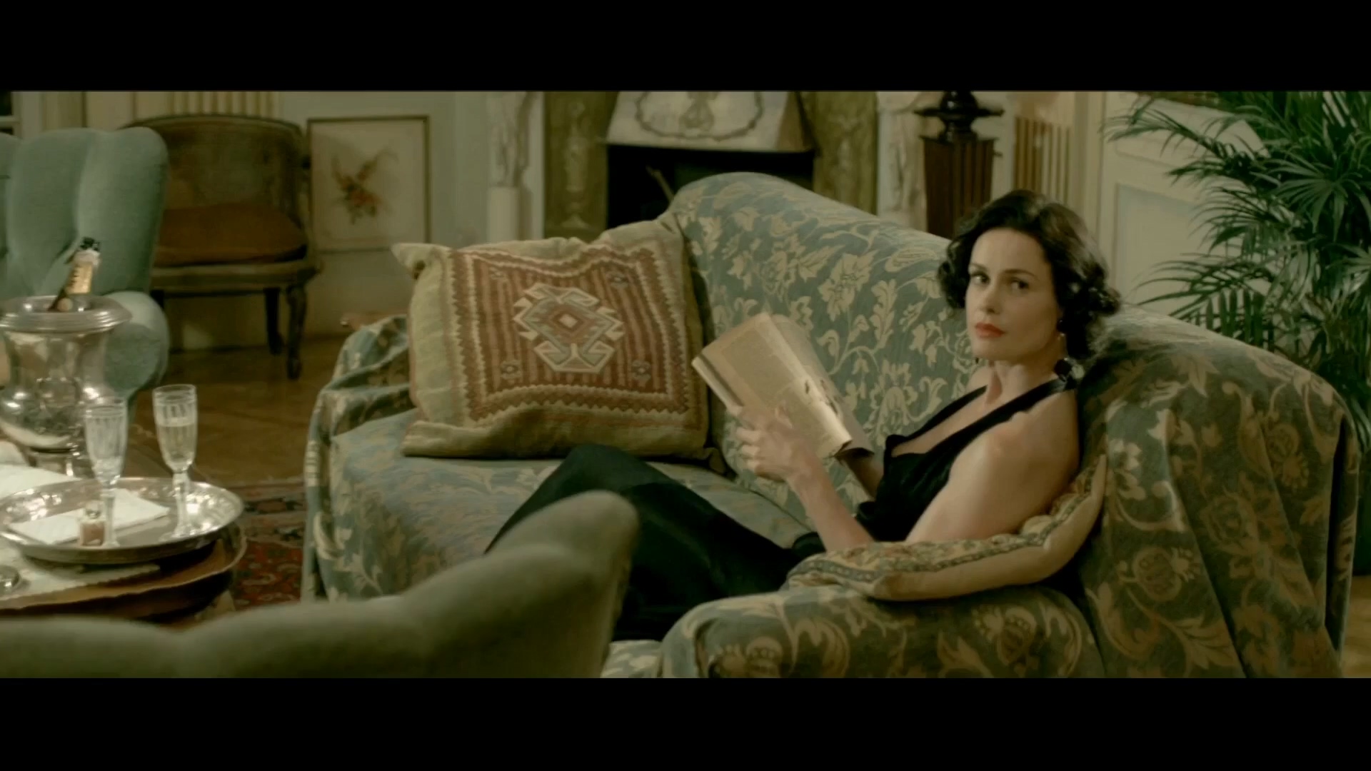 挪威 【敌营芳翠】央视配音Svik.2009.1080p .hclg.mkv_20250209_143008.031.jpg