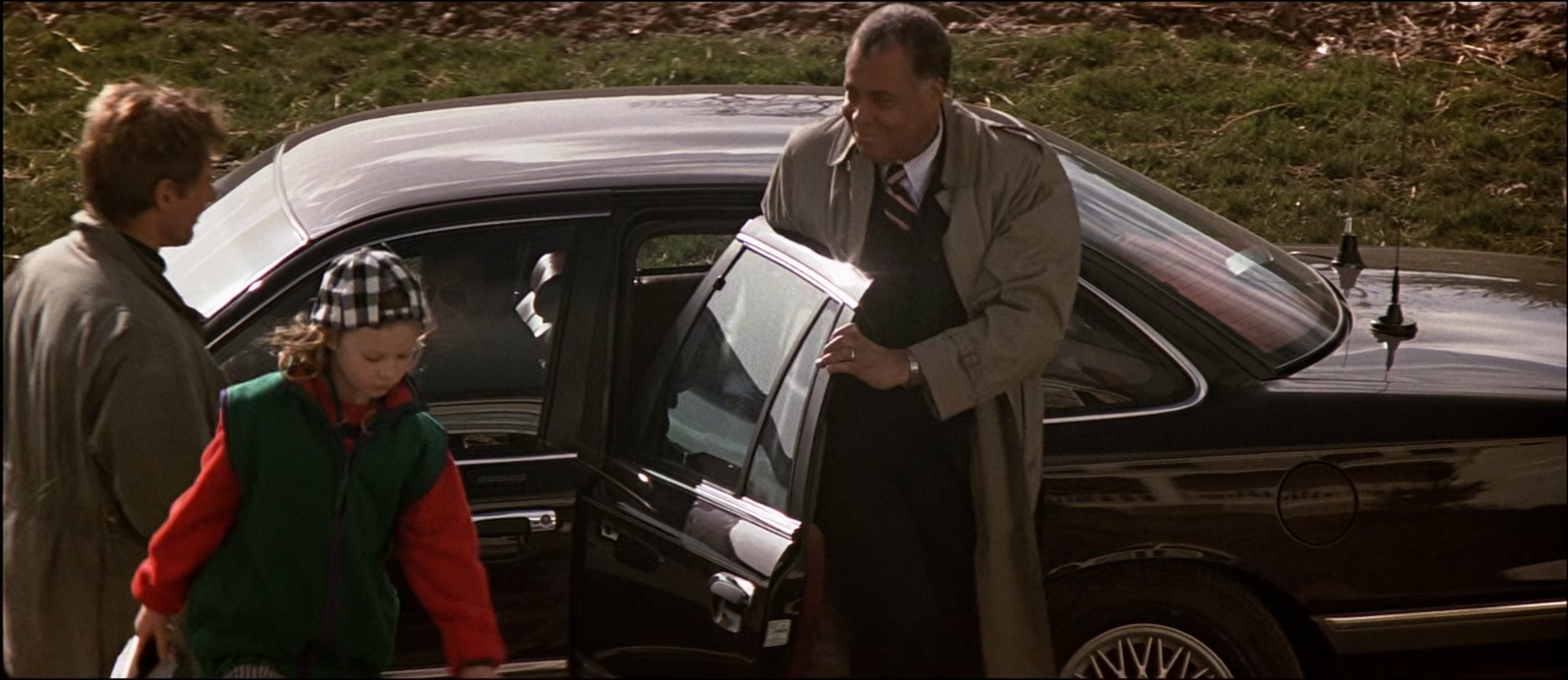 爱国者游戏.Patriot Games 1992 1080p x265 10bit.2audio特效字幕.mkv_20250318_104621.578.jpg