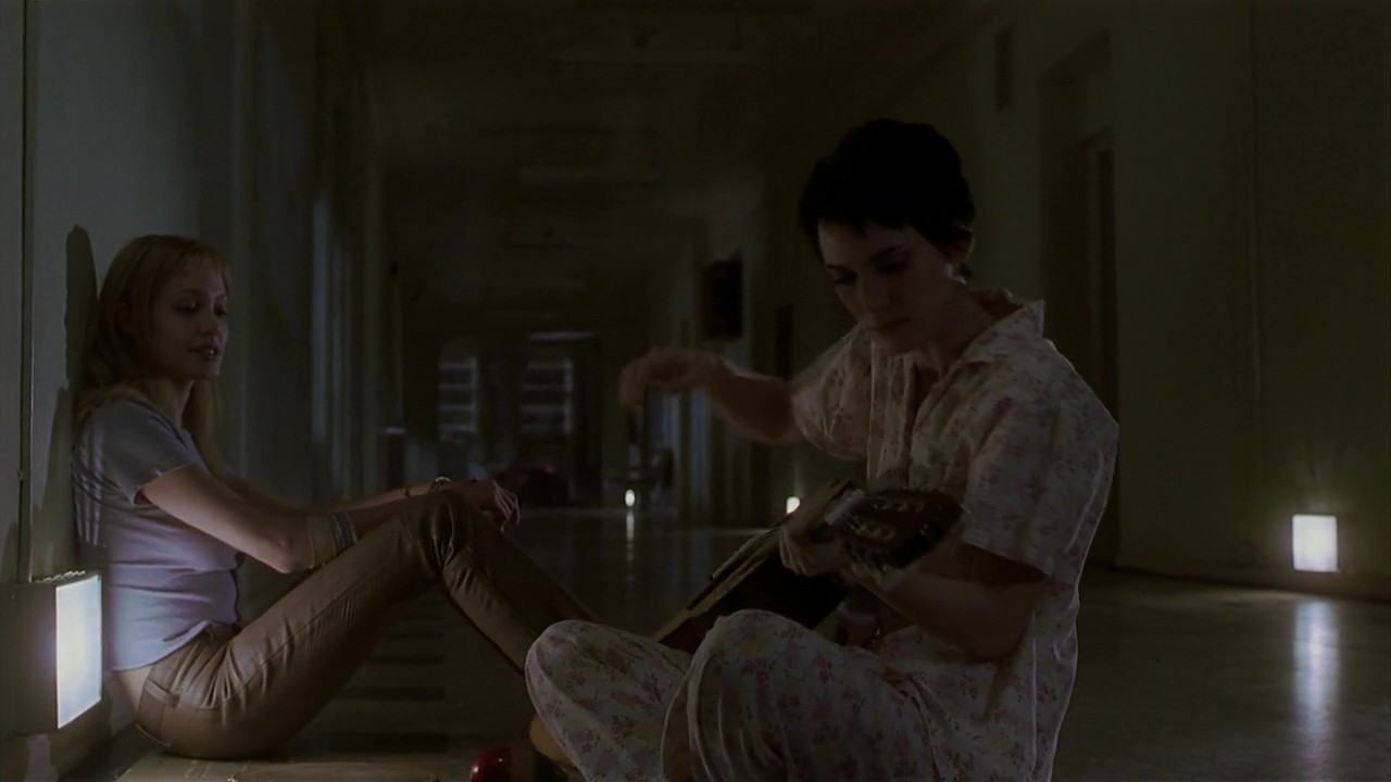 Y 移魂女郎-1999 - frame at 67m51s.jpg