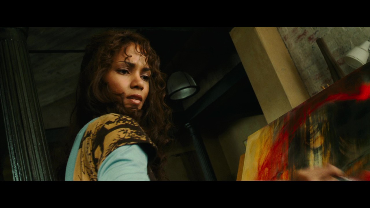 M 猫女-2004 - frame at 9m25s.jpg