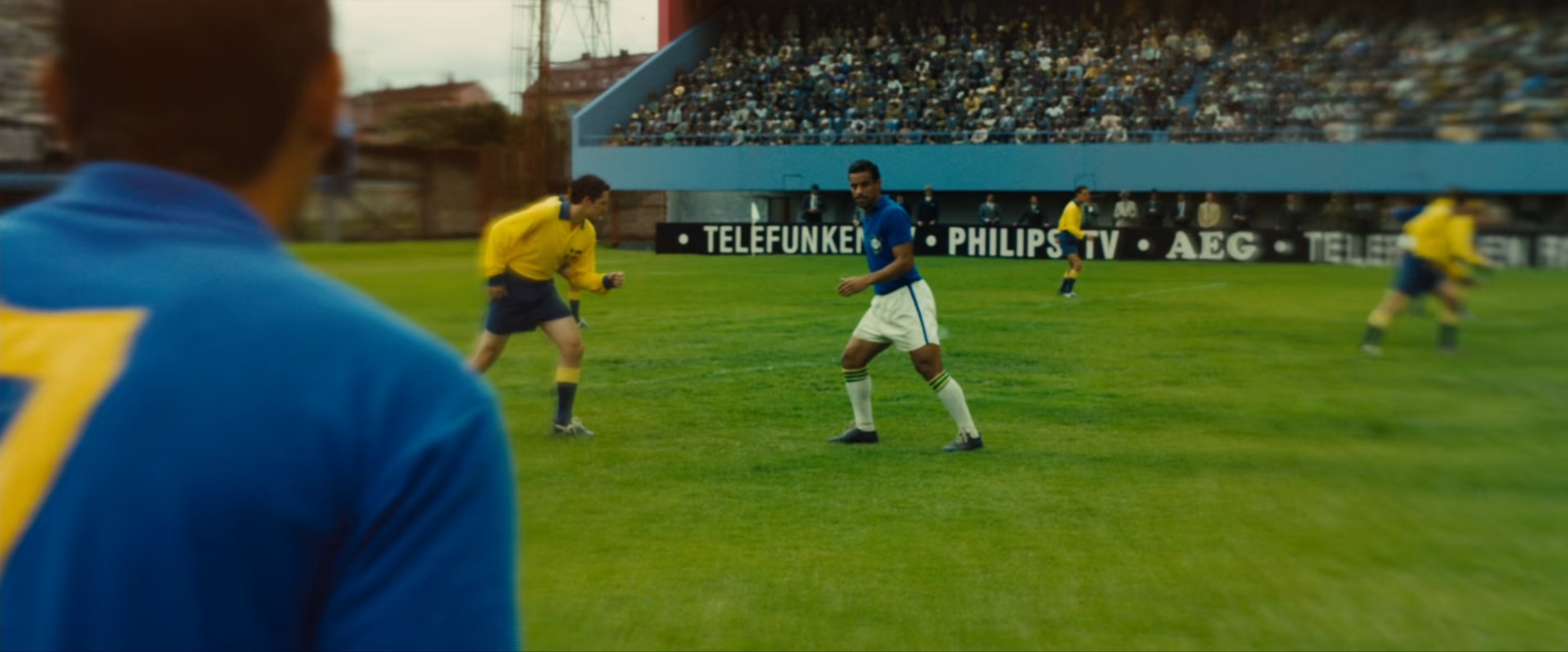 传奇的诞生.Pele.Birth.of.a.Legend.2016.1080p.BluRay.x265.2audio-RARBG特效字幕.mk.jpg