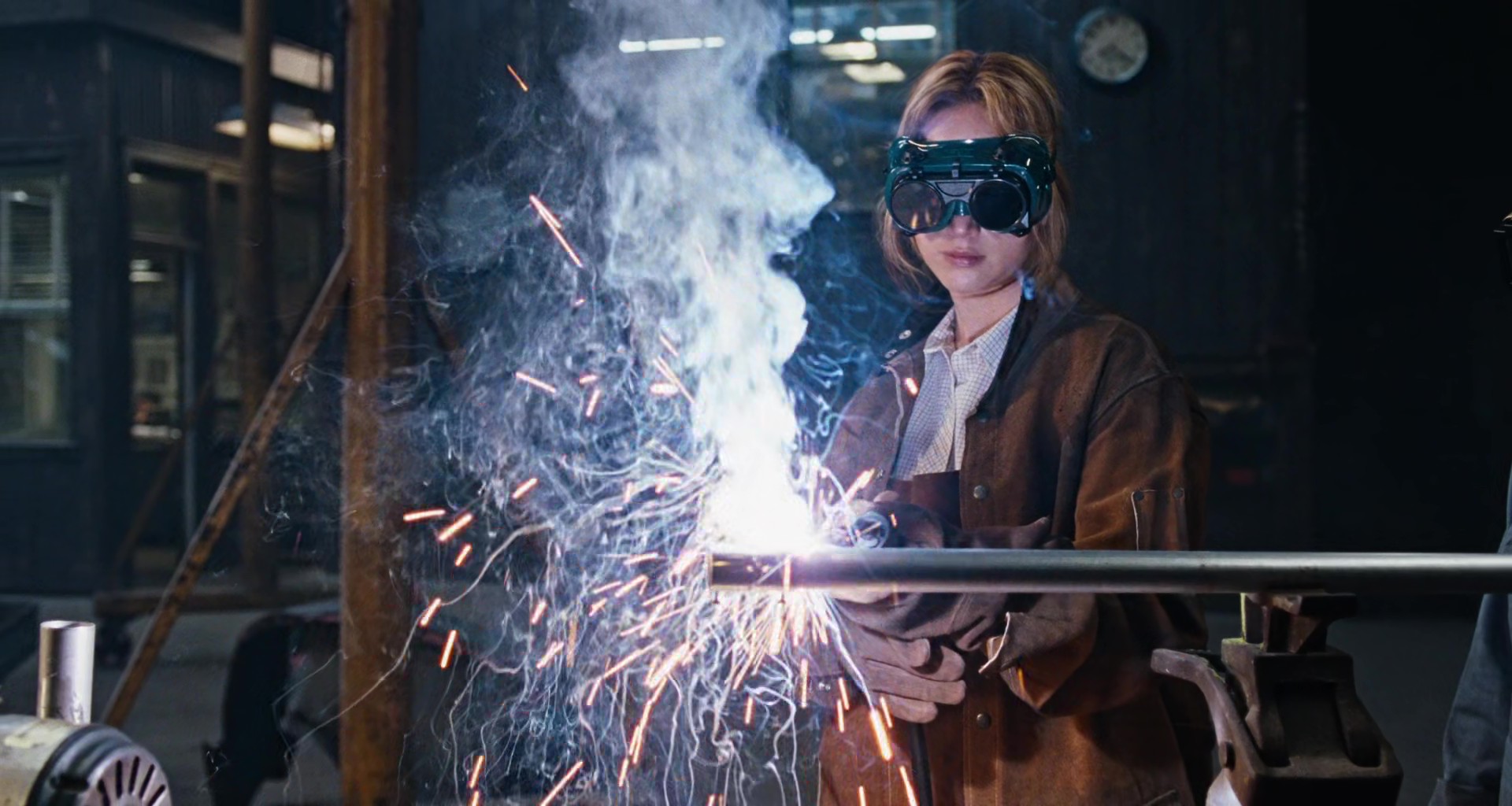 F 奋斗的乔伊-2015 - frame at 38m27s.jpg