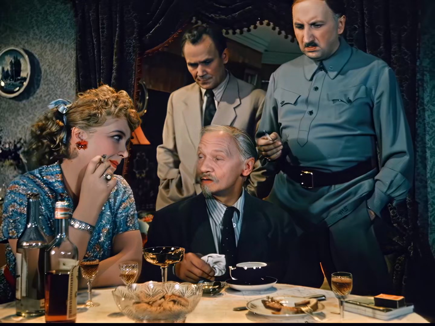 百货商店的秘密Za.Vitrinoy.Univermaga.1955.DVDRip.1080p.t0P.Az (1).mkv_20250328_1.jpg