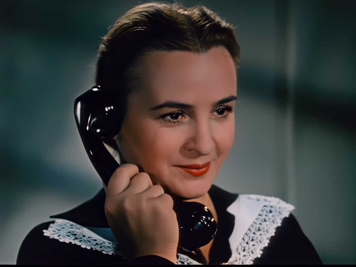 百货商店的秘密Za.Vitrinoy.Univermaga.1955.DVDRip.1080p.t0P.Az (1).mkv_20250328_1.jpg