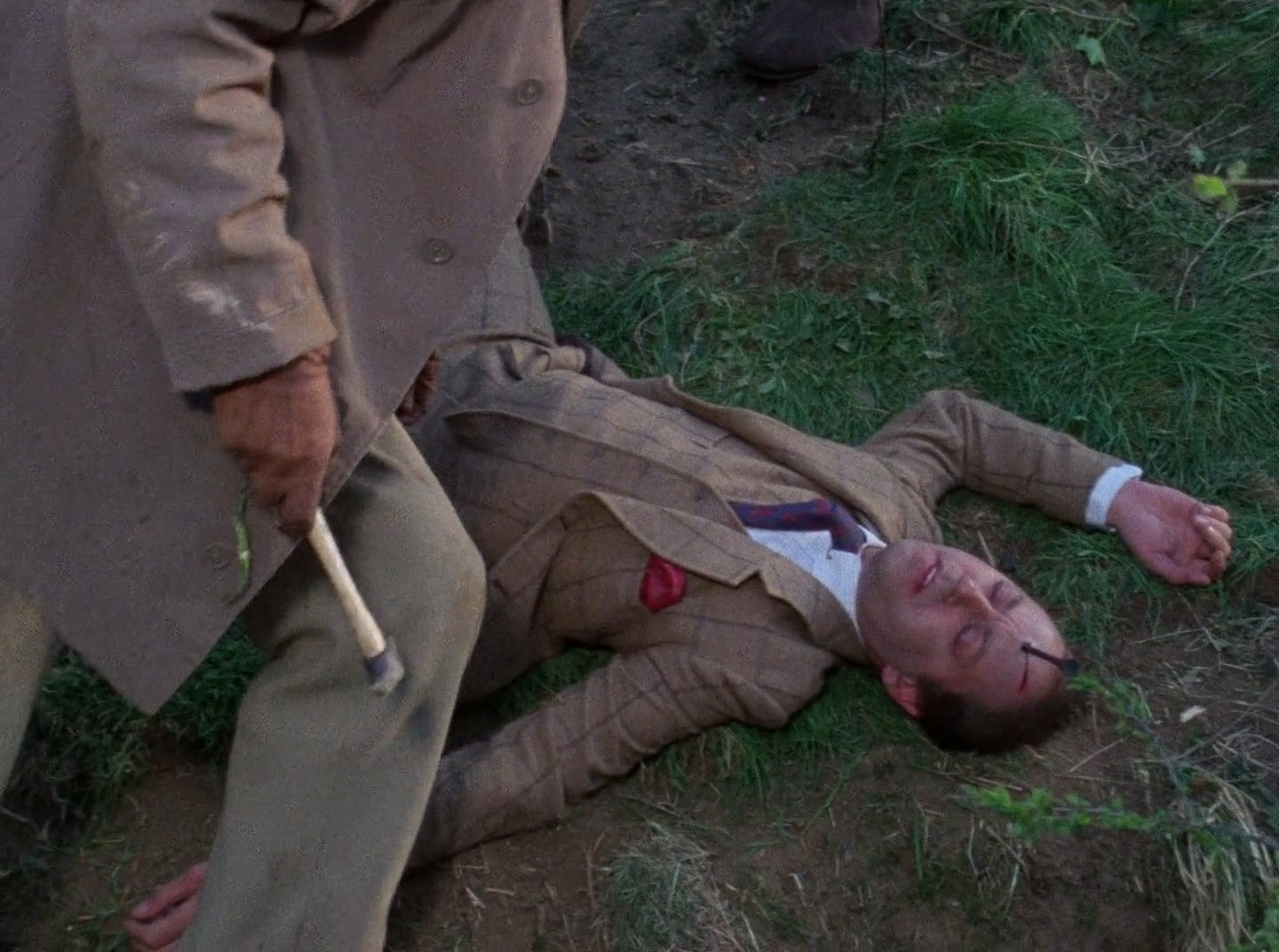 英国【枪杀希特勒】Rogue.Male.1976.1080p.BluRay.x264 (1).mkv_20250401_181424.993.jpg