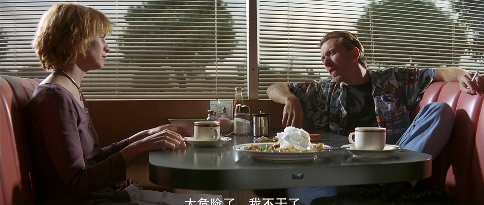 低俗小说.Pulp.Fiction.1994.Bluray.1080p.x265.AAC(5.1).2Audios.GREENOTEA特效字幕 .jpg