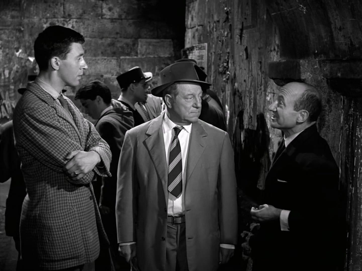 梅格雷的陷阱Maigret tend un piege (1958).BDRip.1080p.h265.10bit.HEVC.hclg.mkv_20.jpg