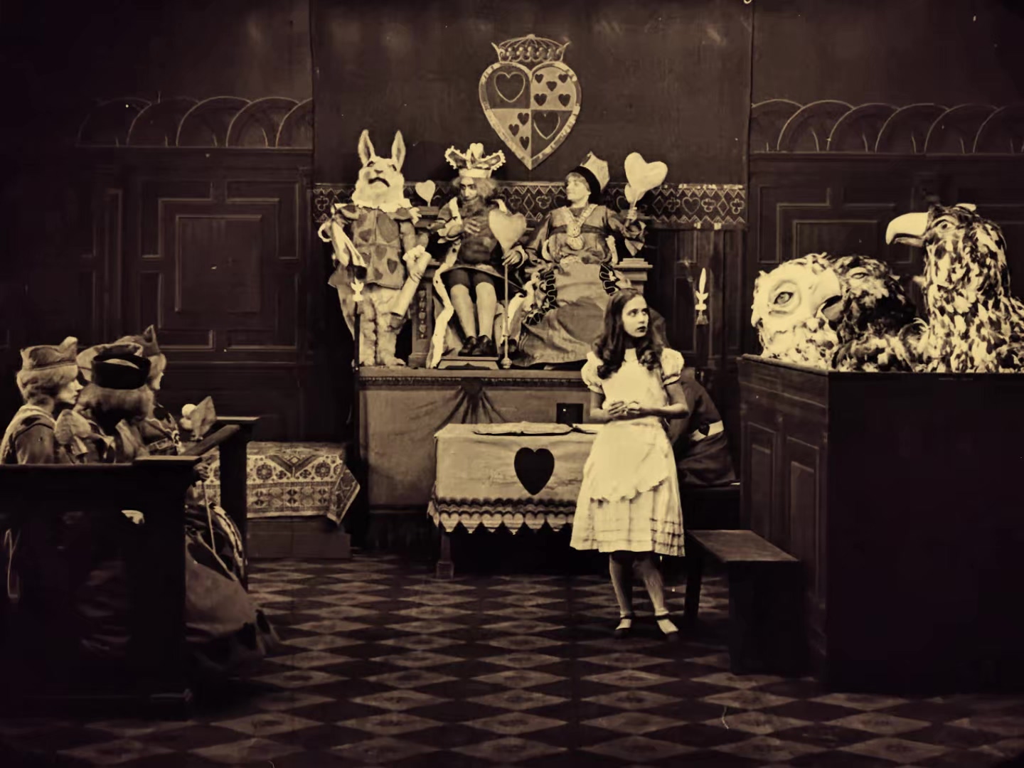 爱丽丝漫游仙境 1915.mp4_20250406_020016.609.jpg