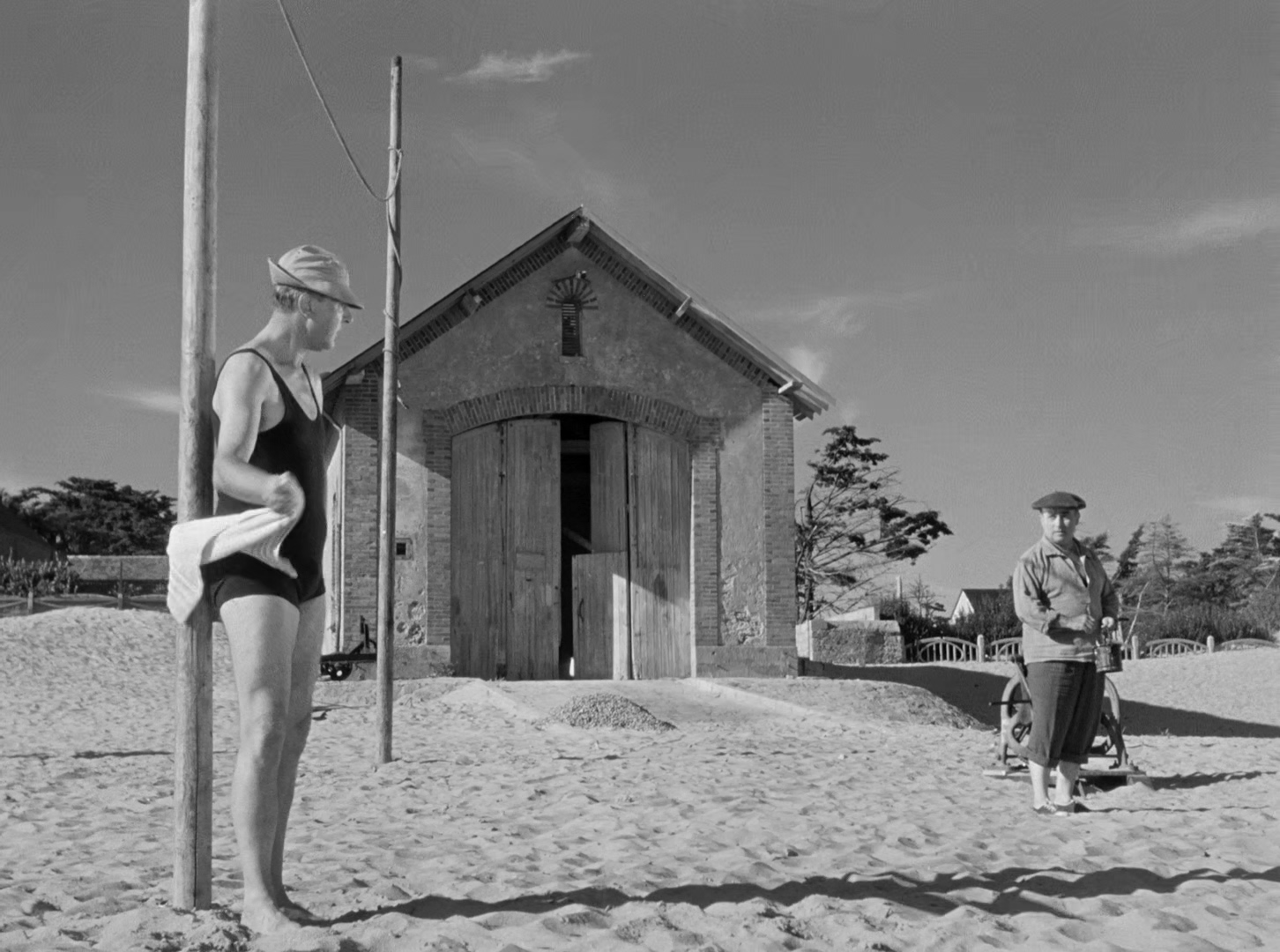 于洛先生的假期 黑白版.mkv_20250413_142304.714.jpg