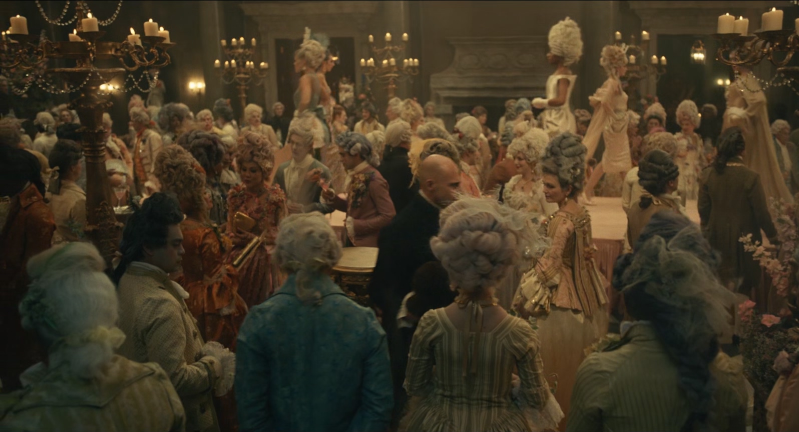 黑白魔女库伊拉.Cruella.2021.1080p.10bit.BluRay.8CH.x265.HEVC.2audio-PSA特效字幕 .jpg