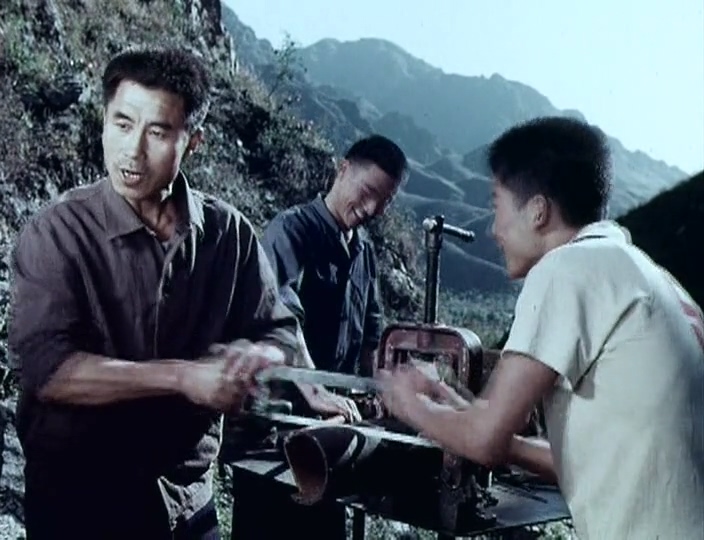 年青的一代 (1975).mkv_20250420_121037.714.jpg