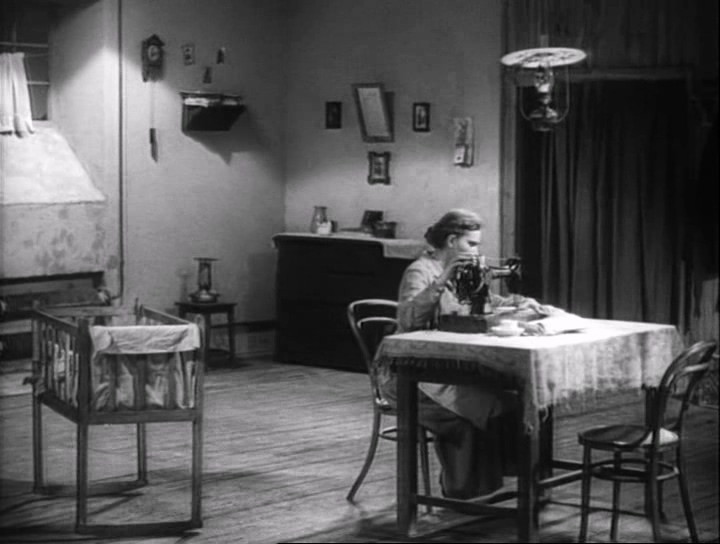 列宁在一九一八 Lenin v 1918 1939年.Xvid.DVDRip.AC3 (上译).mkv_20250507_194555.096.jpg