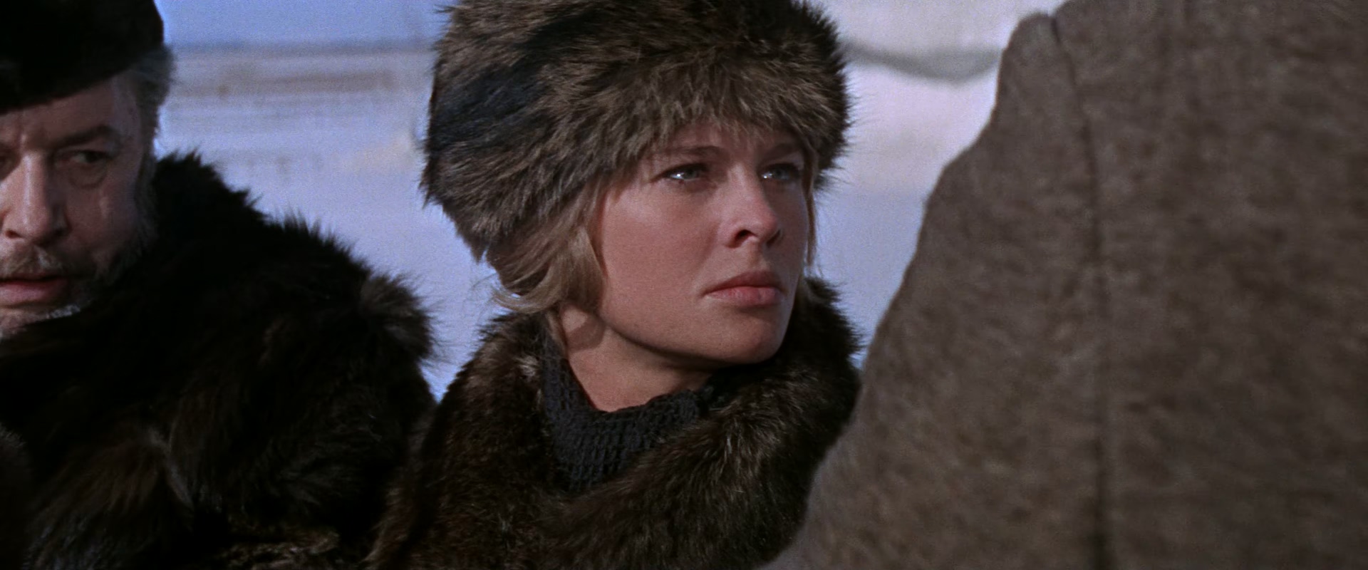 日瓦格医生.Doctor.Zhivago.1965.BluRay.1080p.x265.10bit.4Audio-MiniHD.mkv_2025051.jpg