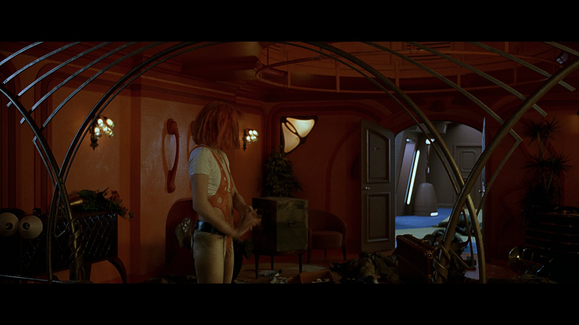 第五元素 (1997) - 美版高码全景声.mkv_013225.081.png