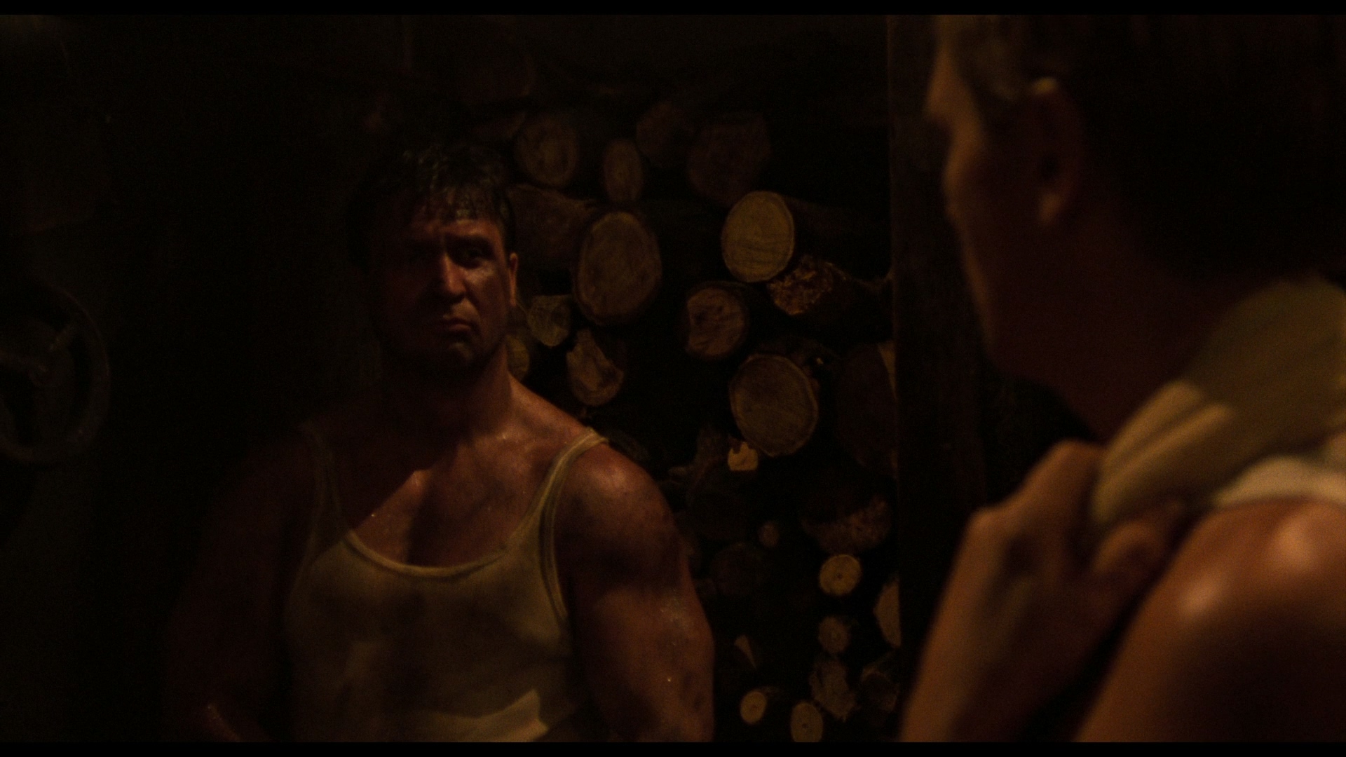 Red.Heat 1988 1080p AVC.REMUX BluRay DTS-HD MA5.1.zh&en @hang.mkv_20250513_14041.jpg