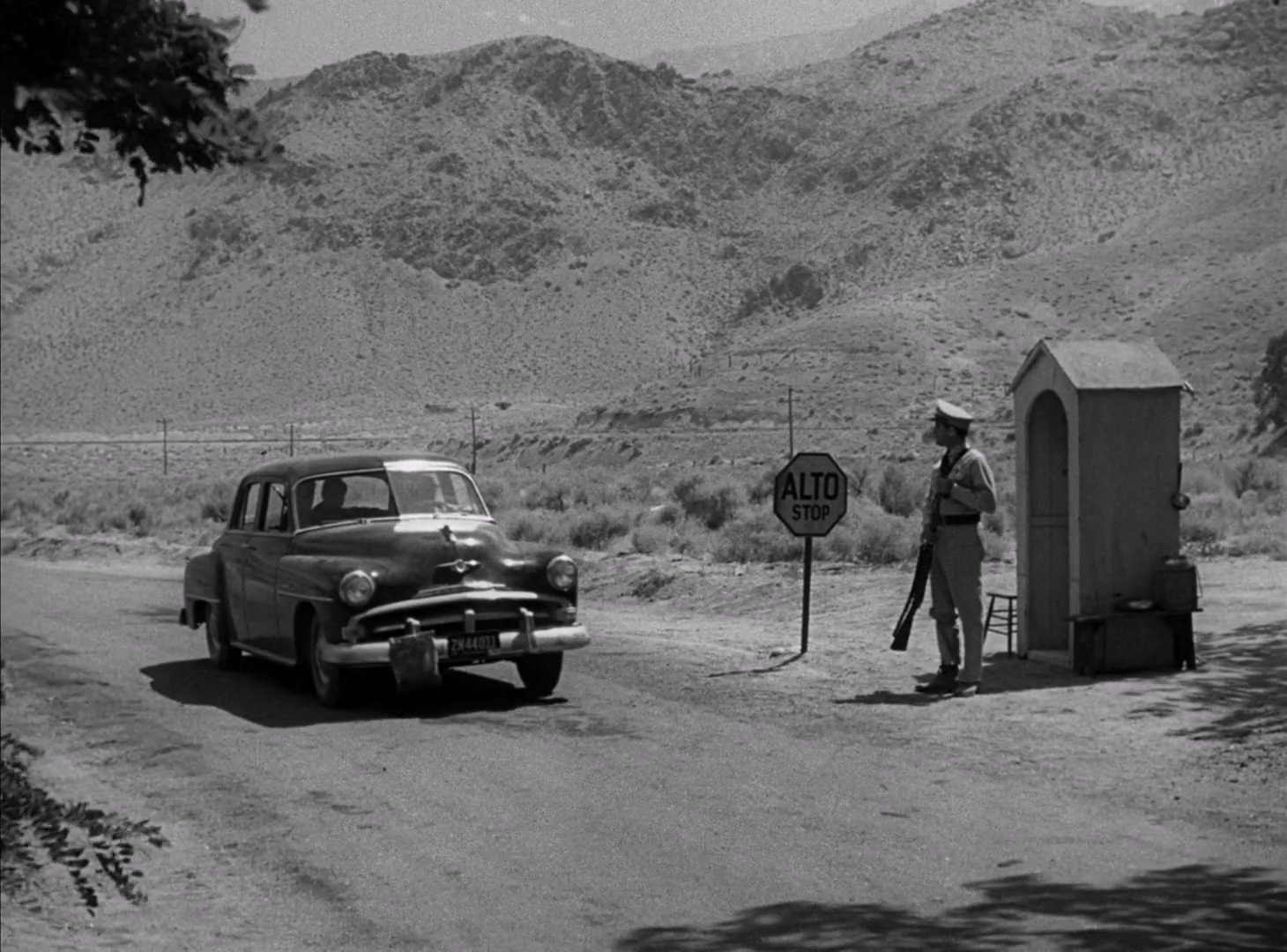 搭便车的人 1080p 1953.mp4_20250518_155145.652.jpg