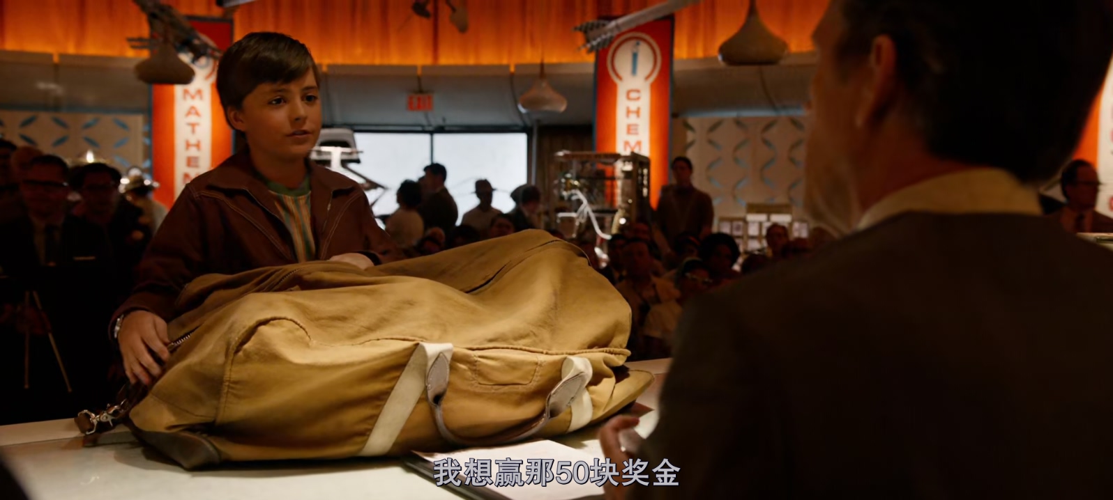 明日世界.Tomorrowland.2015.1080p.x265.10bit.2audio特效字幕.mkv_20250521_100926.482.jpg