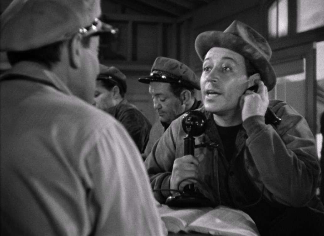 黑夜飞车.They.Drive.by.Night.1940.WAC.1080p.BluRay.x265.HEVC.FLAC-SARTRE-bylh.mk.jpg