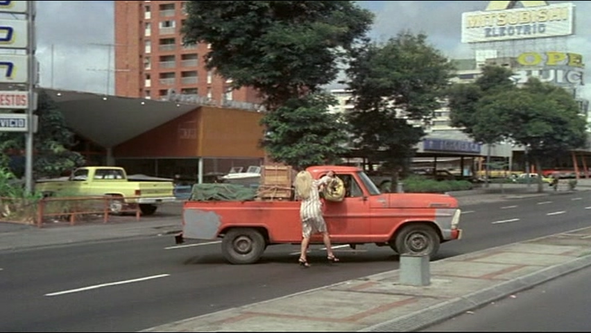 孤岛奇情(1979).上译经典.mpg_20250526_204019.281.jpg