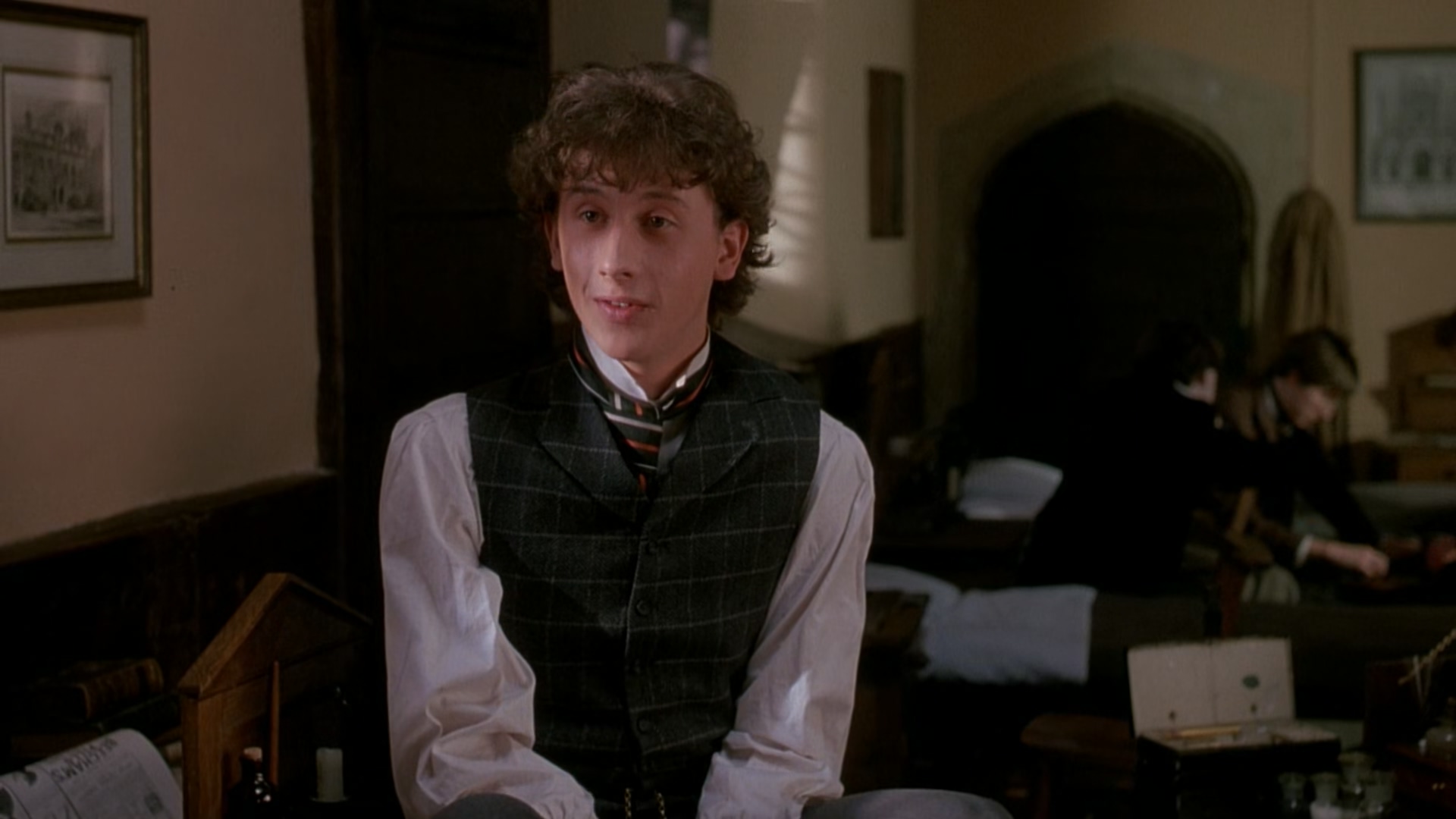 Young.Sherlock.Holmes.1985.1080p.BluRay.x265-RARBG-bylh.mkv_20250602_011354.129.jpg