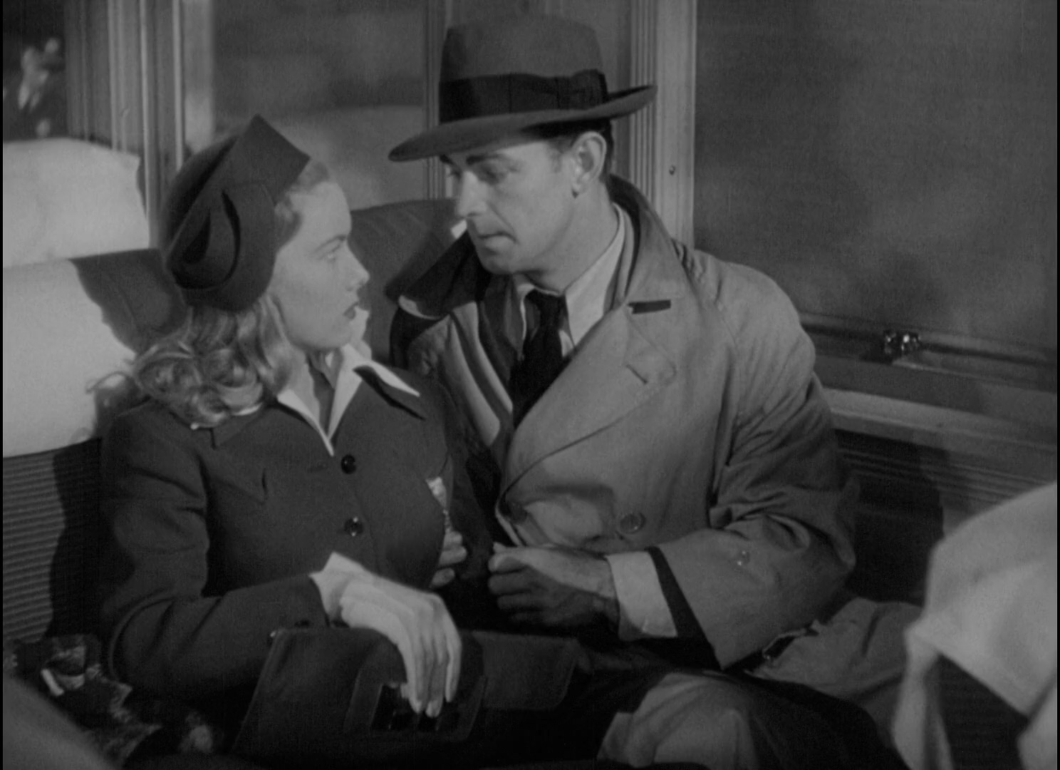 This.Gun.for.Hire.1942.1080p.BluRay.H264.AAC-RARBG-bylh.mkv_20250605_103258.271.jpg