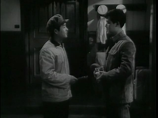 东港谍影.Spy in the eastern harbour.1978.DVD.X264.AAC.HALFCD.mkv_20250606_195358.397.jpg