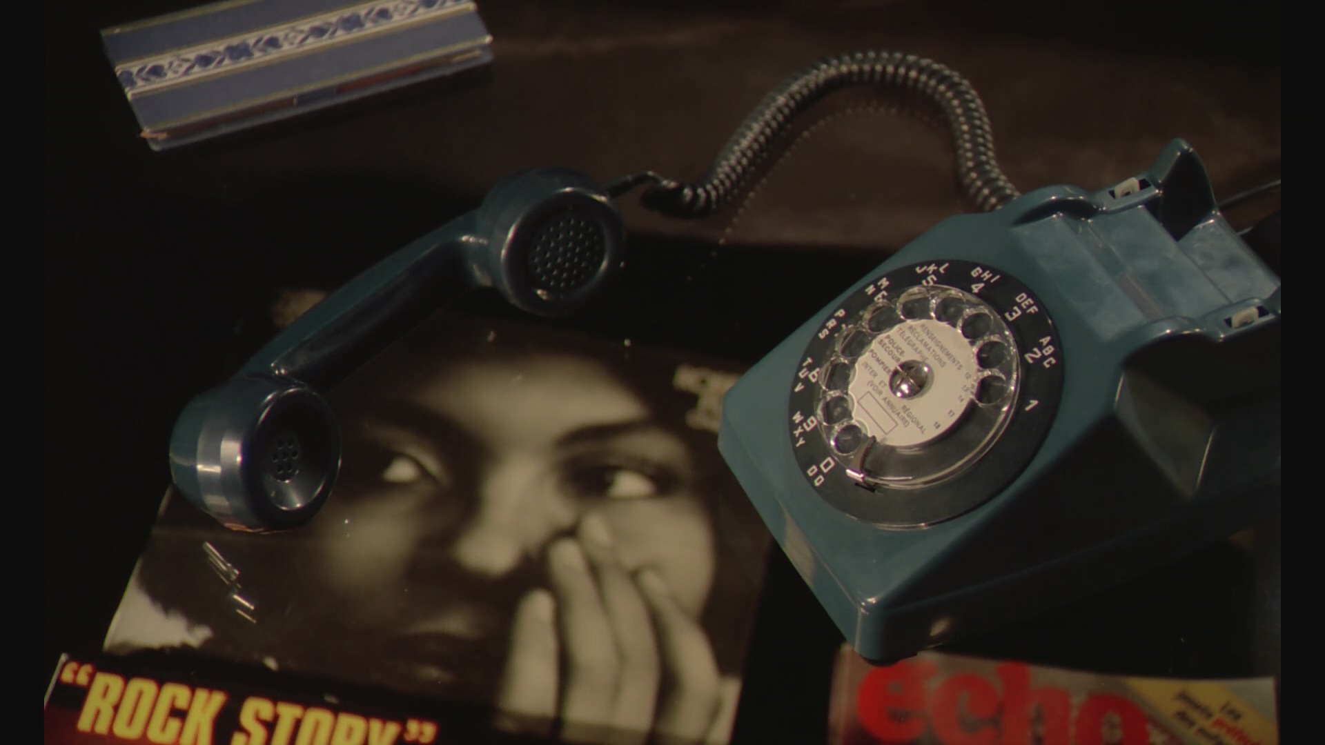 恐怖笼罩城市.The.Night.Caller.1975.1080p.BluRay.x264.2Audio.AAC -bylh.mkv_202506.jpg