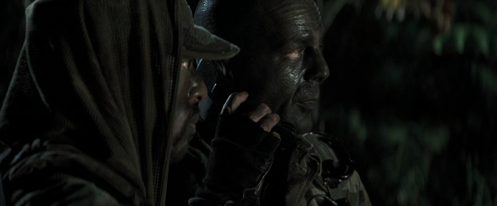 太阳泪.Tears.Of.The.Sun.2003.1080p.BluRay.x265.4audio-RARBG特效字幕 (1).mkv_2025.jpg