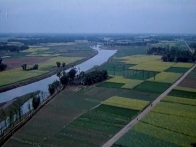 赵钱孙李.zhao qian sun li.1982.DVD.X264.AAC.HALFCD(0：-)-.mkv_20250611_193311.416.jpg