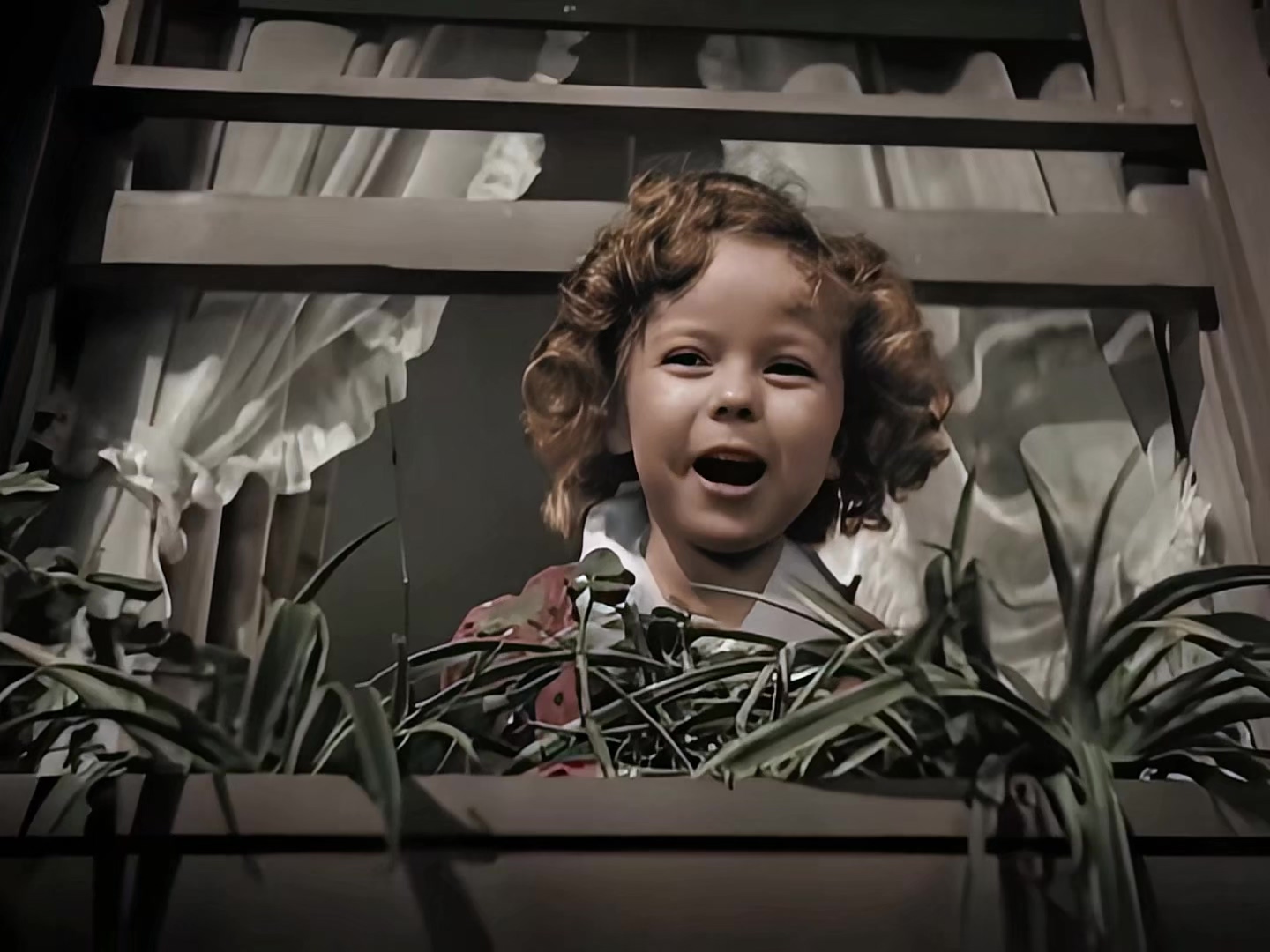 1934 宝贝答谢 Baby Take a Bow.mkv_20250611_121830.900.jpg