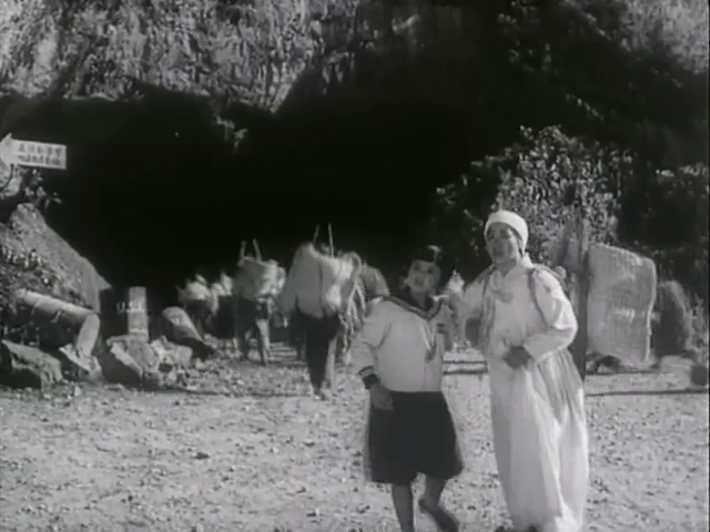 长空雄鹰.Air Force.1976.DVD.X264.AAC(0：-)-.mkv_20250615_184430.763.jpg