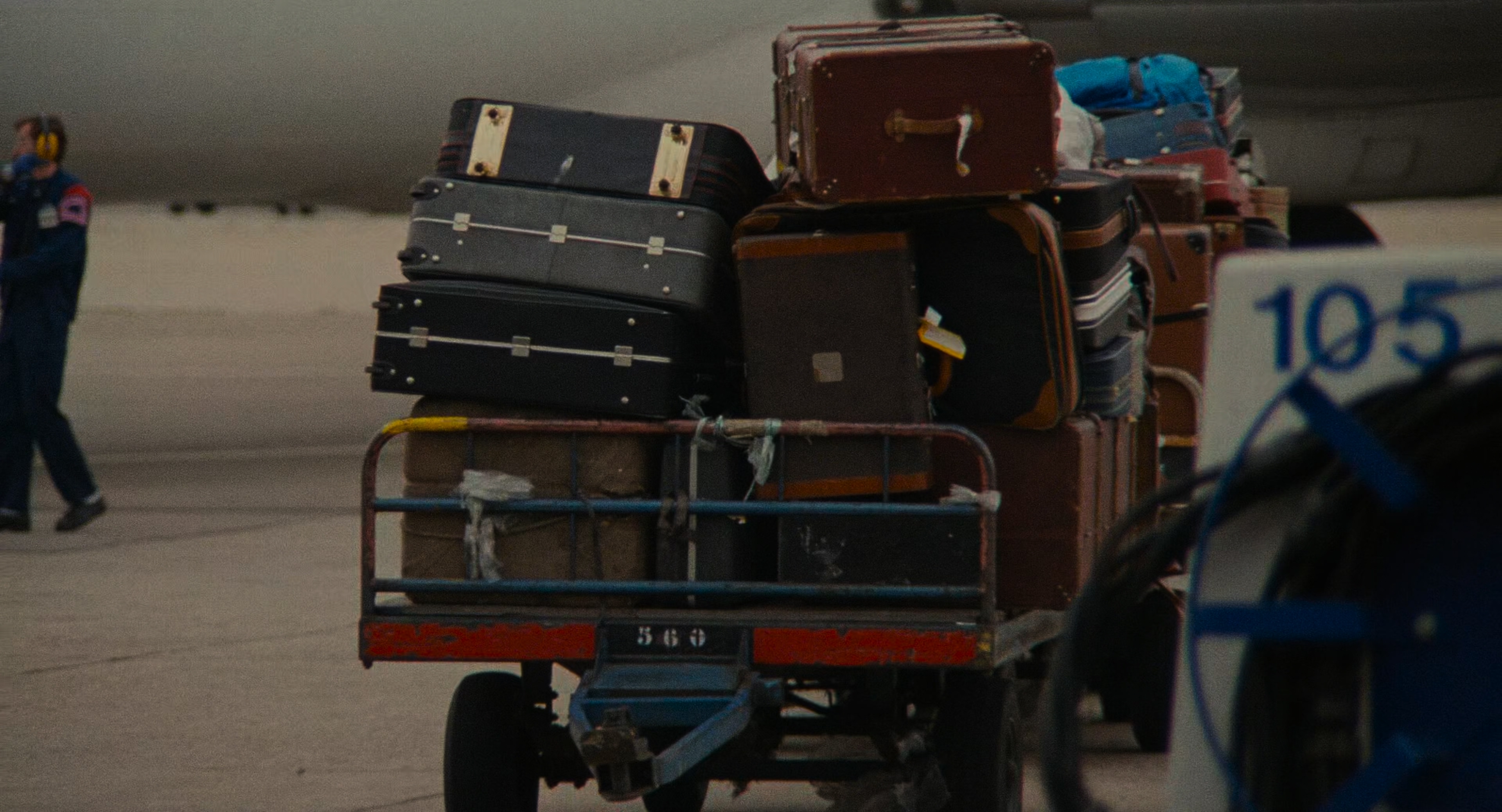 Three Colors - White (1994) (2160p BluRay x265 10bit 国法双语双字.mkv_20250622_1.jpg