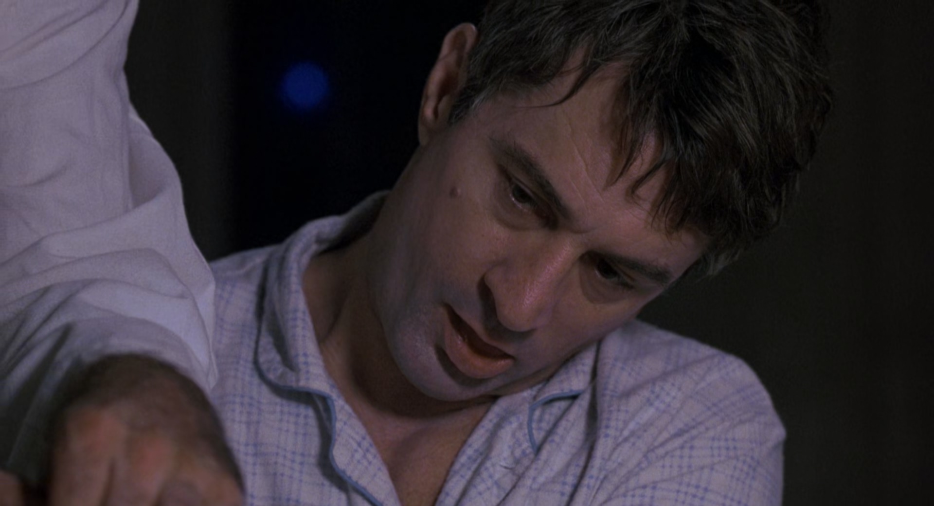 Awakenings.1990.1080p.BluRay.2Audio.AAC.x265-RARBG-bylh (1) (1).mkv_20250623_004.jpg