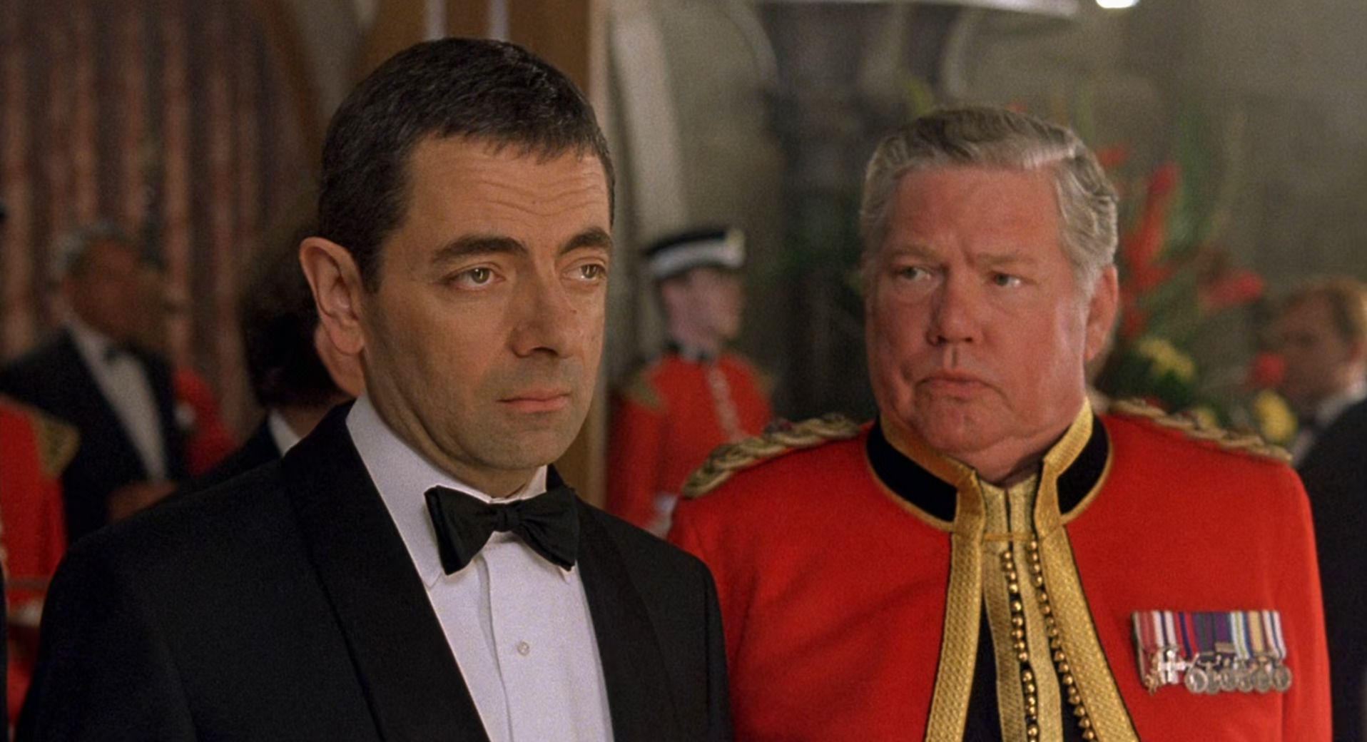 憨豆特工 Johnny English 2003 1080p [AAC, AAC] [zho, eng] h265.mkv_20250624_200057.506.jpg