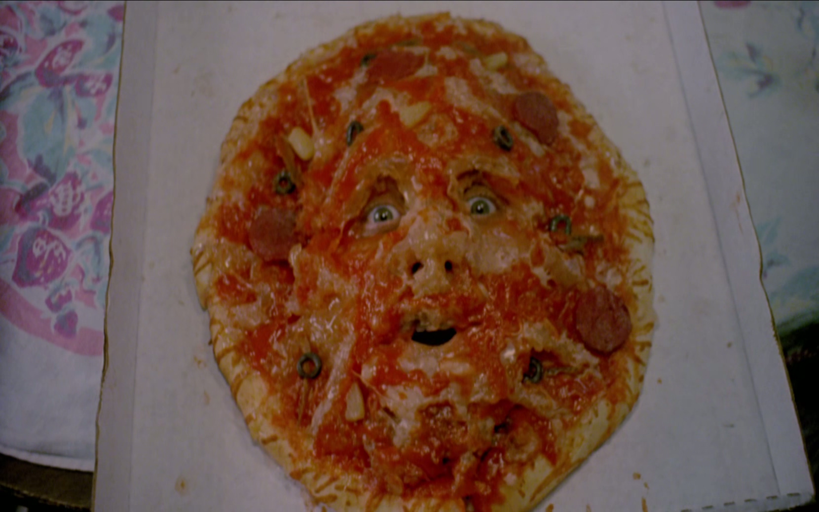 1992 夜半鬼敲门 4 House 4.mkv_20250626_023316.103.jpg