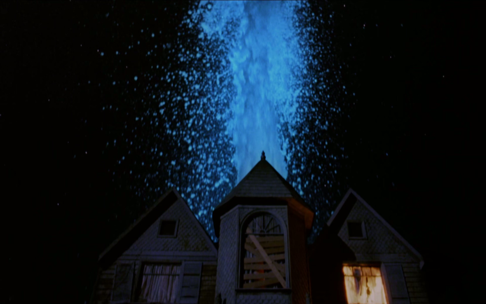 1992 夜半鬼敲门 4 House 4.mkv_20250626_023555.214.jpg