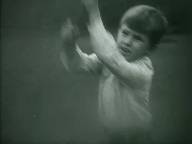 小贝尼.Mengjeze lufte.1976.DVD.X264.AAC.HALFCD.mkv_20250627_214434.066.jpg