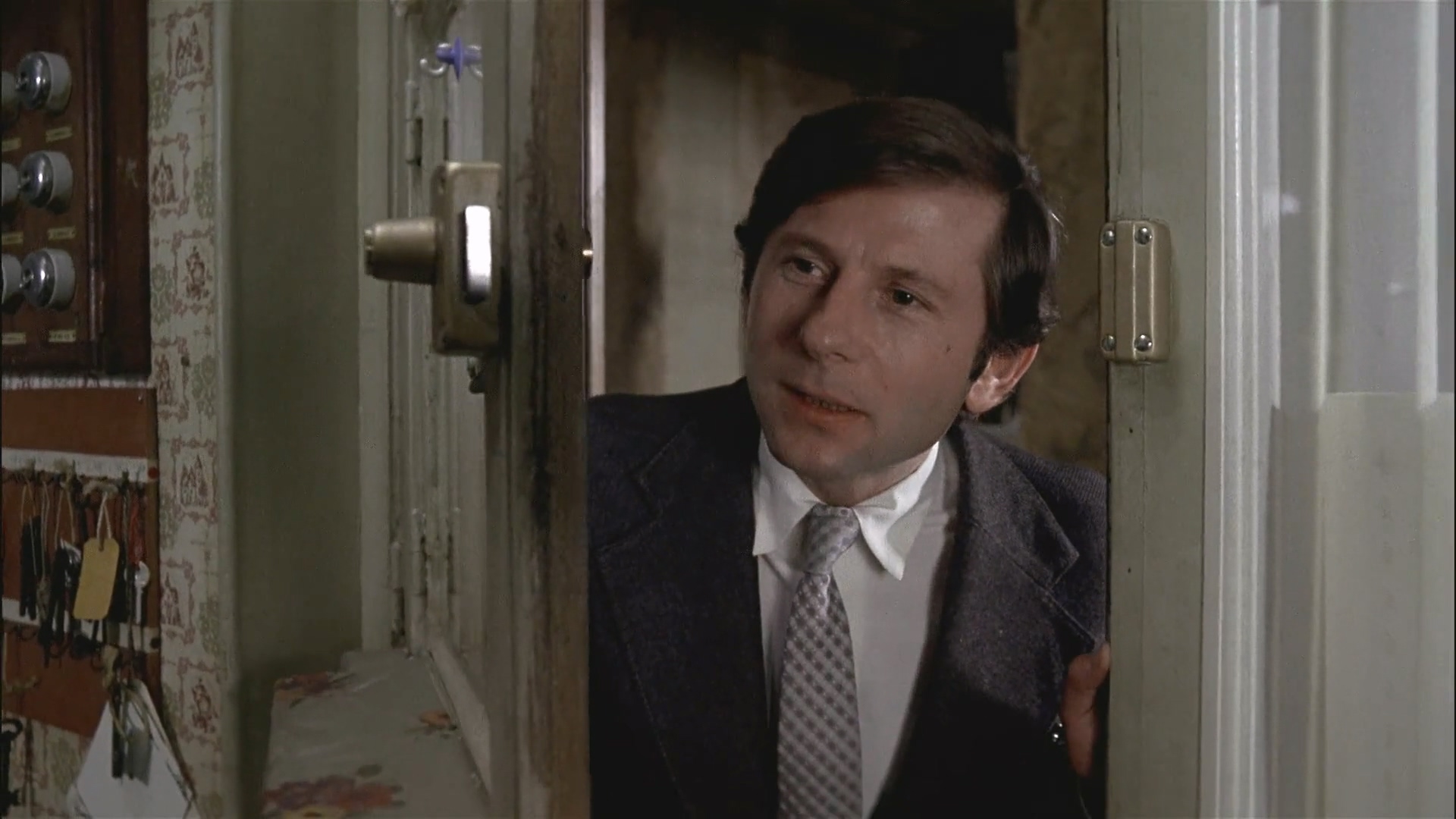 The.Tenant.1976.1080p.BluRay.H264.AAC-RARBG-bylh.mkv_20250628_103031.395.jpg