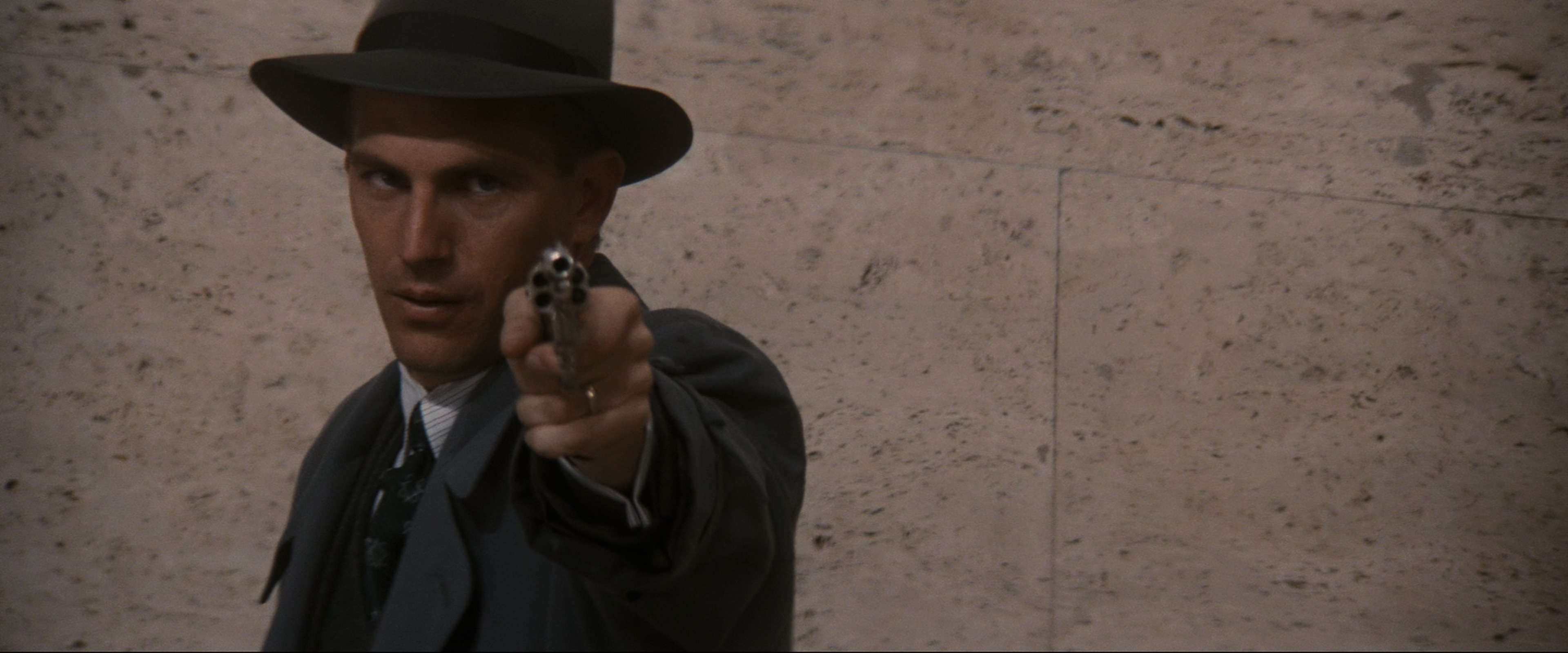 The.Untouchables.1987.2160p.UHD.BluRay.x265.10bit.HDR.TrueHD.7.1.Atmos-RARBG -by.jpg