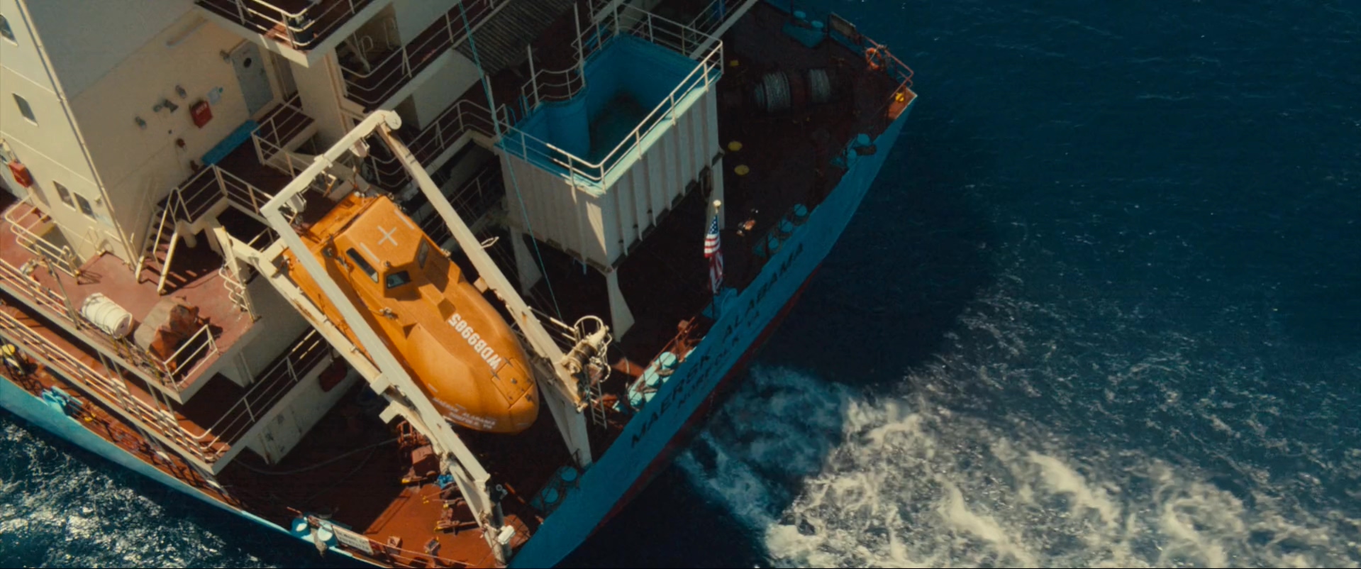菲利普斯船长.Captain.Phillips.2013.CN.mkv_20250704_221034.372.jpg