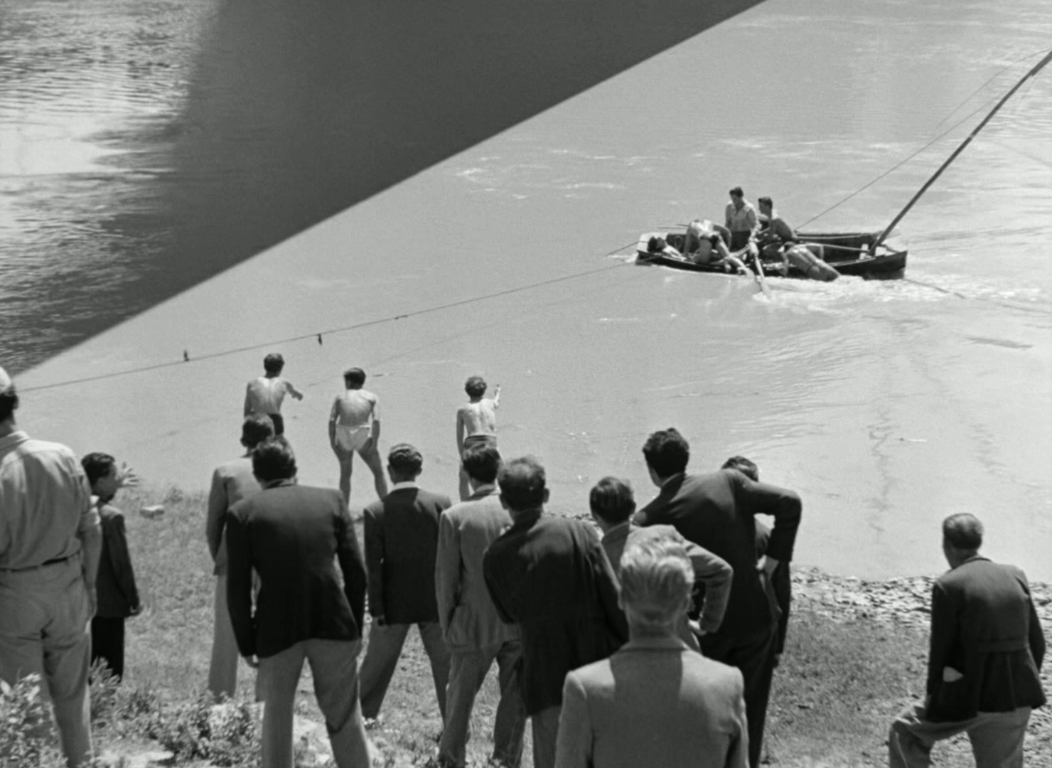 1948 偷自行车的人 The Bicycle Thieves .mkv_20250720_163723.415.jpg