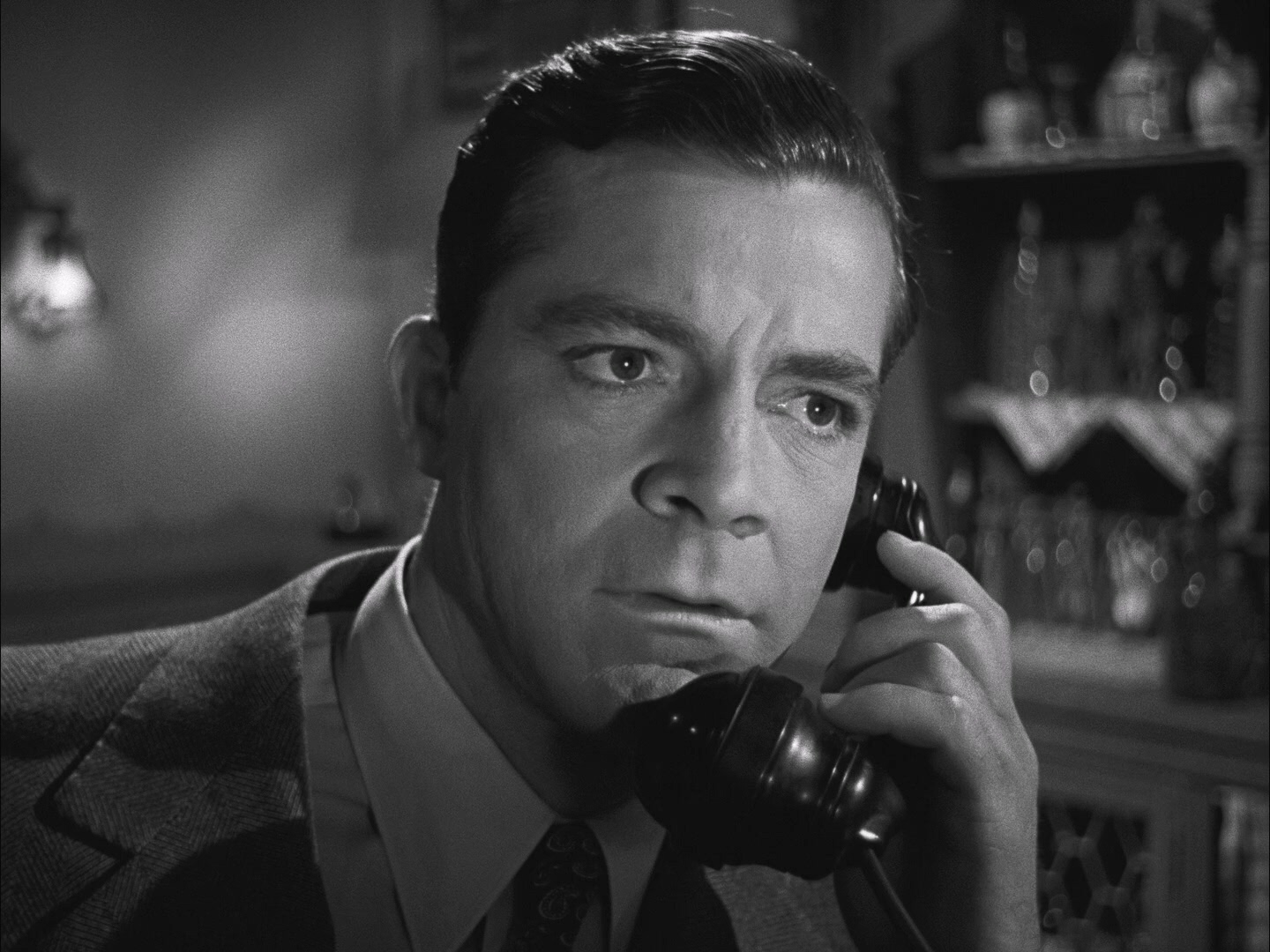 铁牛金刚.Where.the.Sidewalk.Ends.1950.REMASTERED.1080p.BluRay.x264-SADPANDA -byl.jpg