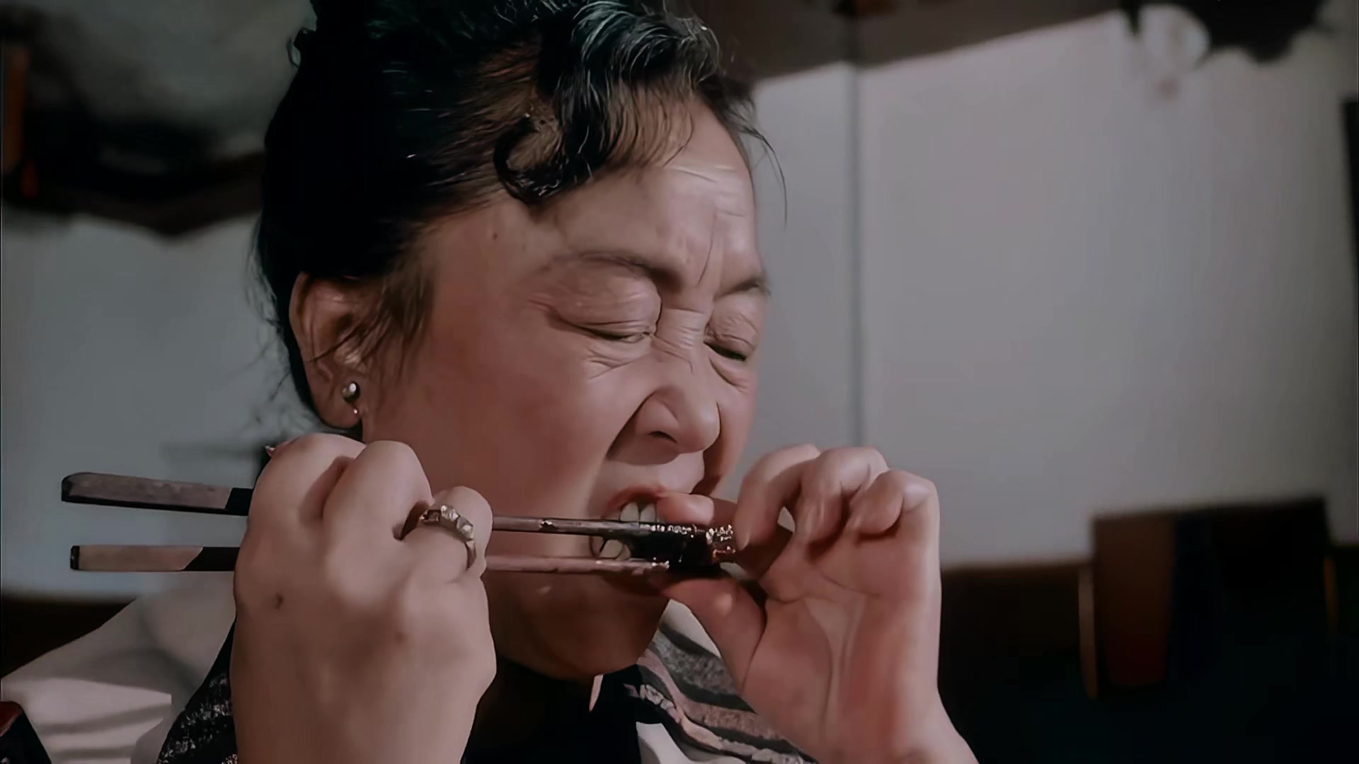 1983 小小德月楼.mp4_20250802_114147.140.jpg