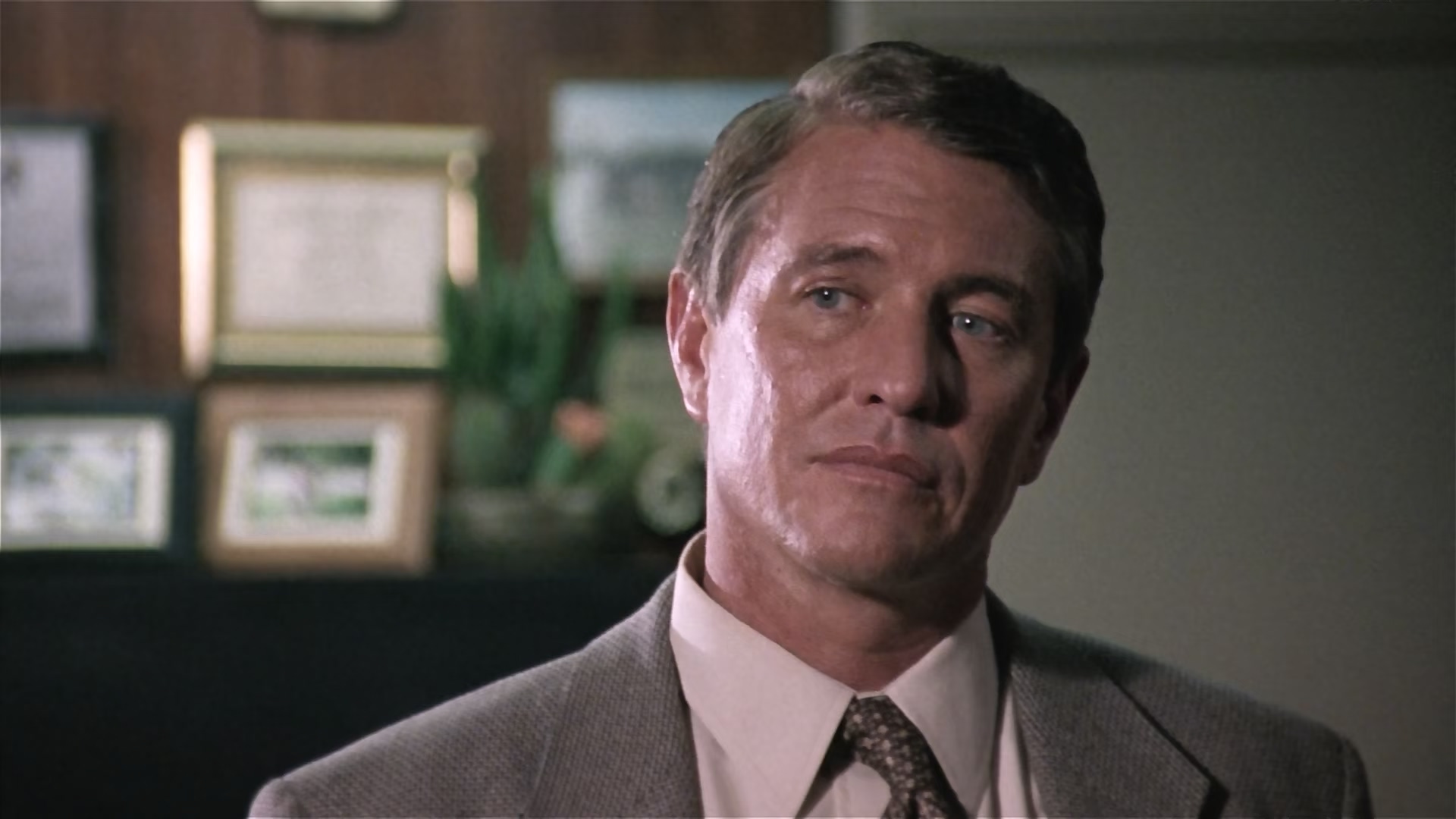 虎猛警师.The.Substitute.1996.1080p.BluRay.x265-RARBG (1).mkv_20250805_094316.160.jpg