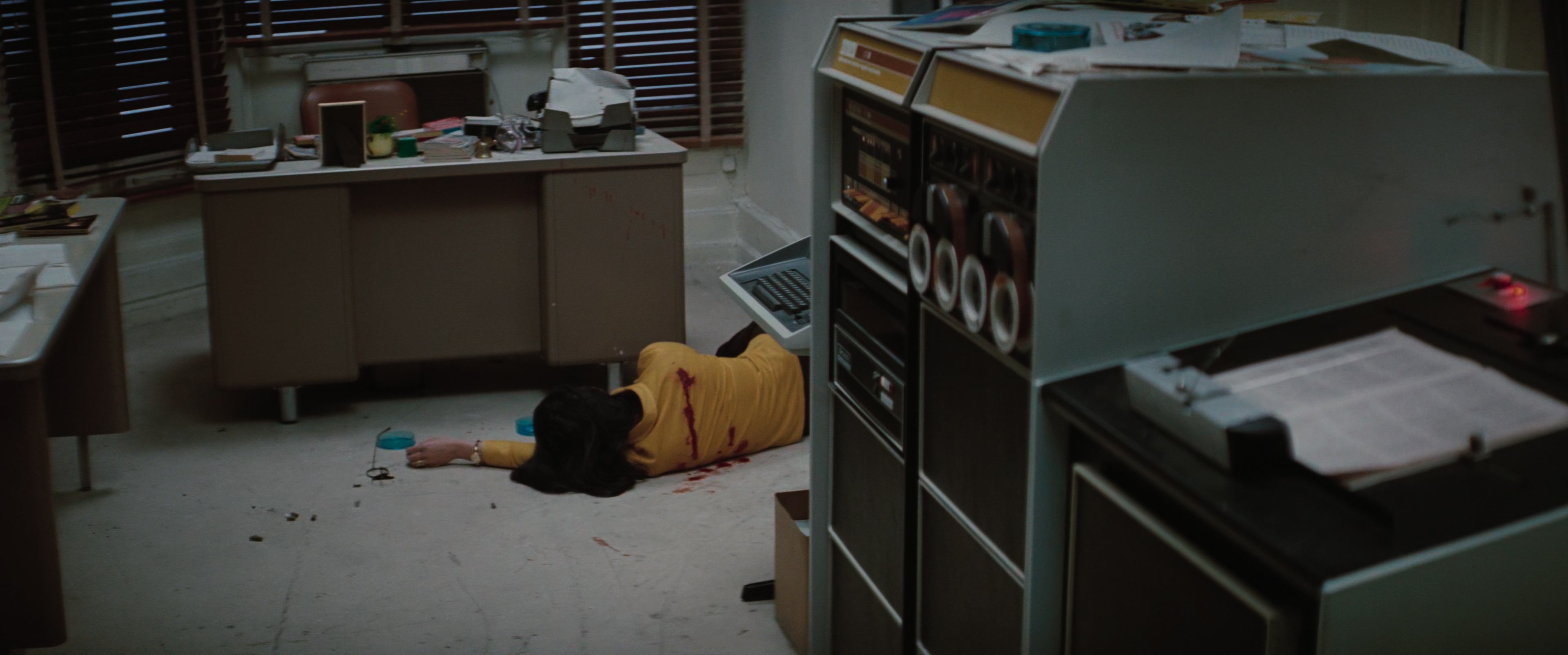 Three.Days.of.the.Condor.1975.2160p.UHD.BluRay.x265.10bit.HDR.DDP5.1-RARBG -bylh.jpg