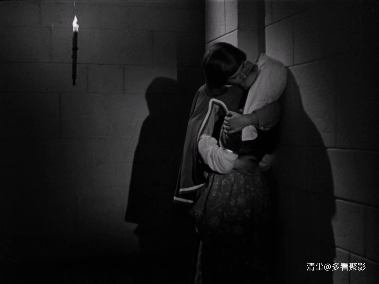 1942 夜间来客 The Devil's Envoys.mkv_20251127_105912.365.jpg