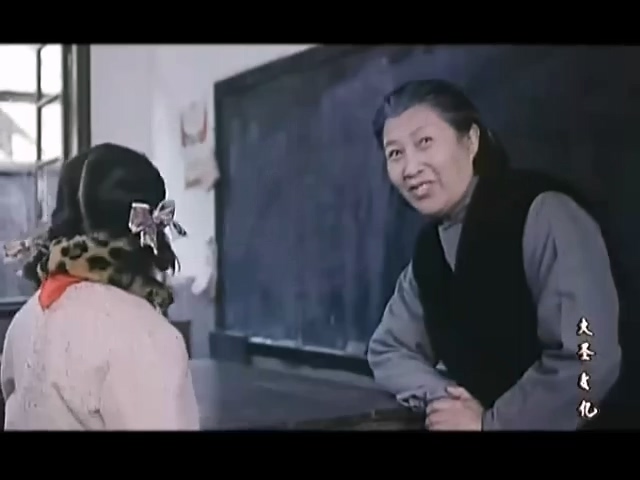 电影闪光的彩球1982.mp4_000320.120.jpg