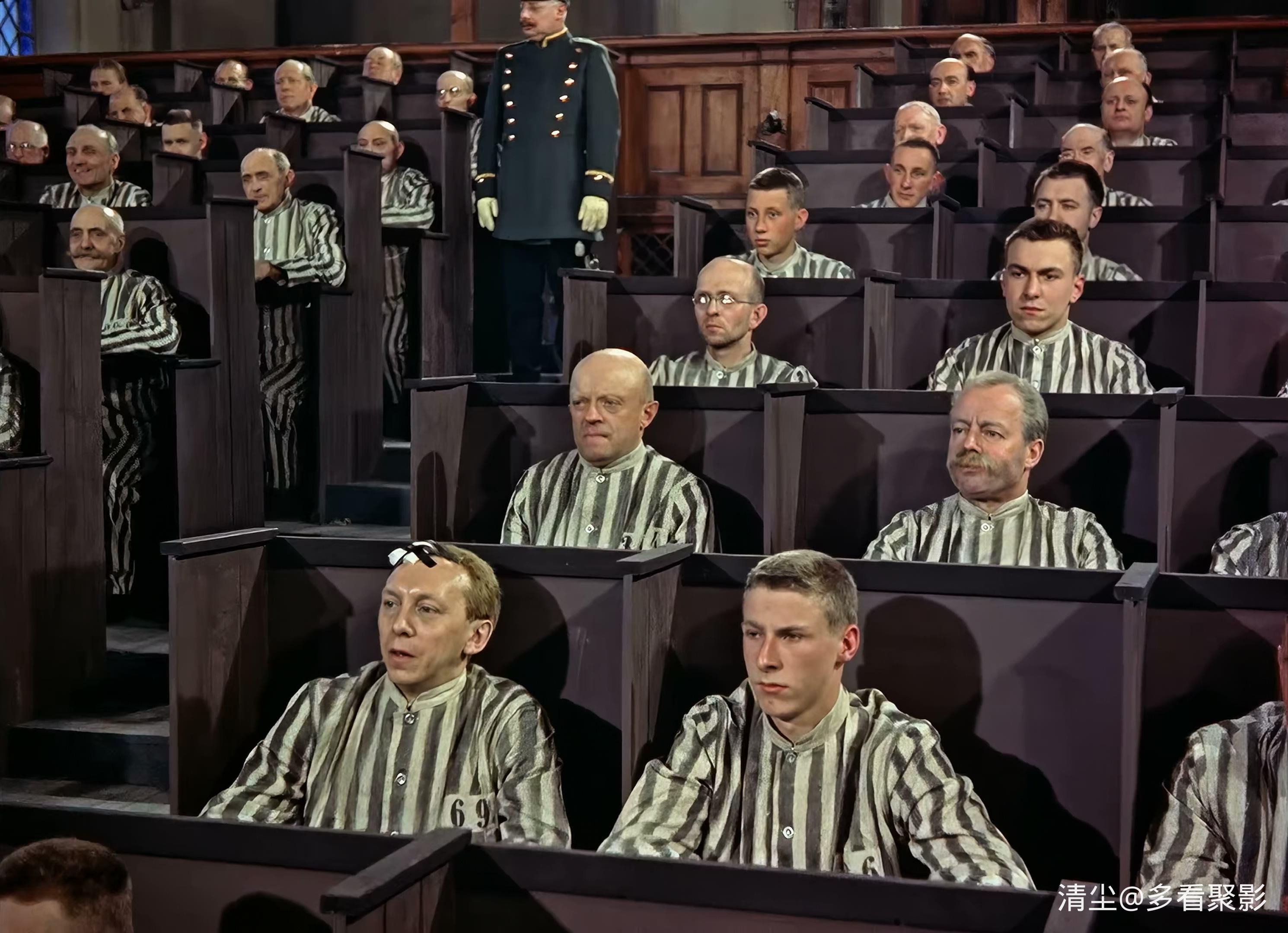 1956 科佩尼克上尉 Der Hauptmann von Köpenick.mkv_20260221_145841.673.jpg